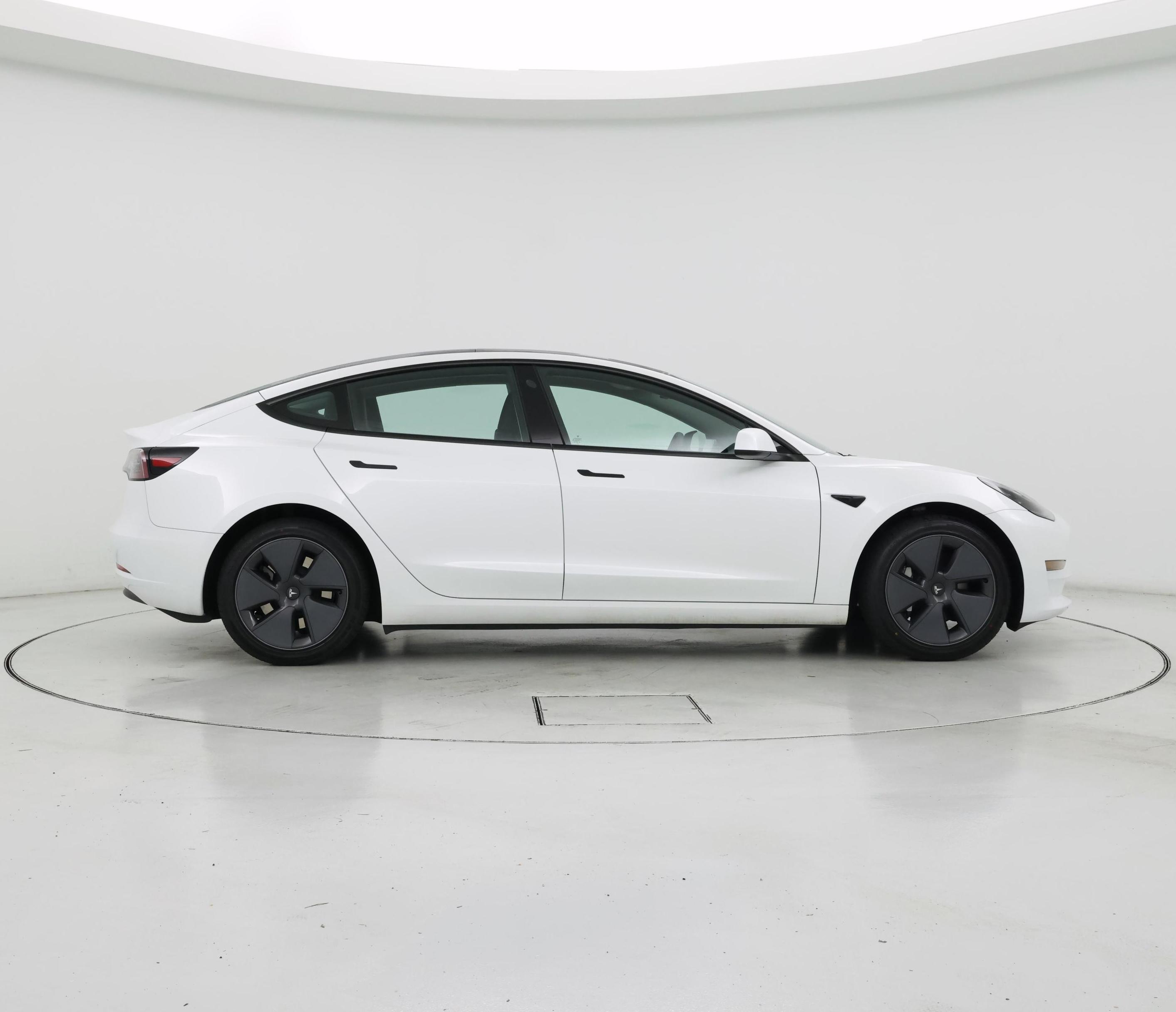 Thumbnail: 2023 Tesla Model 3 - 7