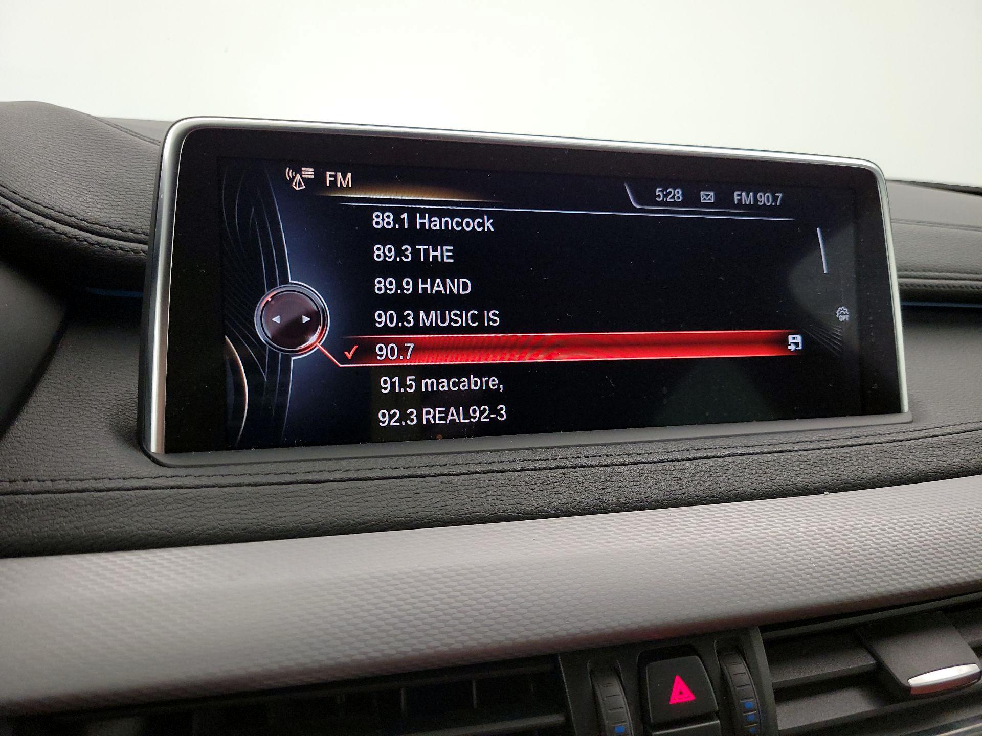 Thumbnail: 2016 BMW X6 - 16