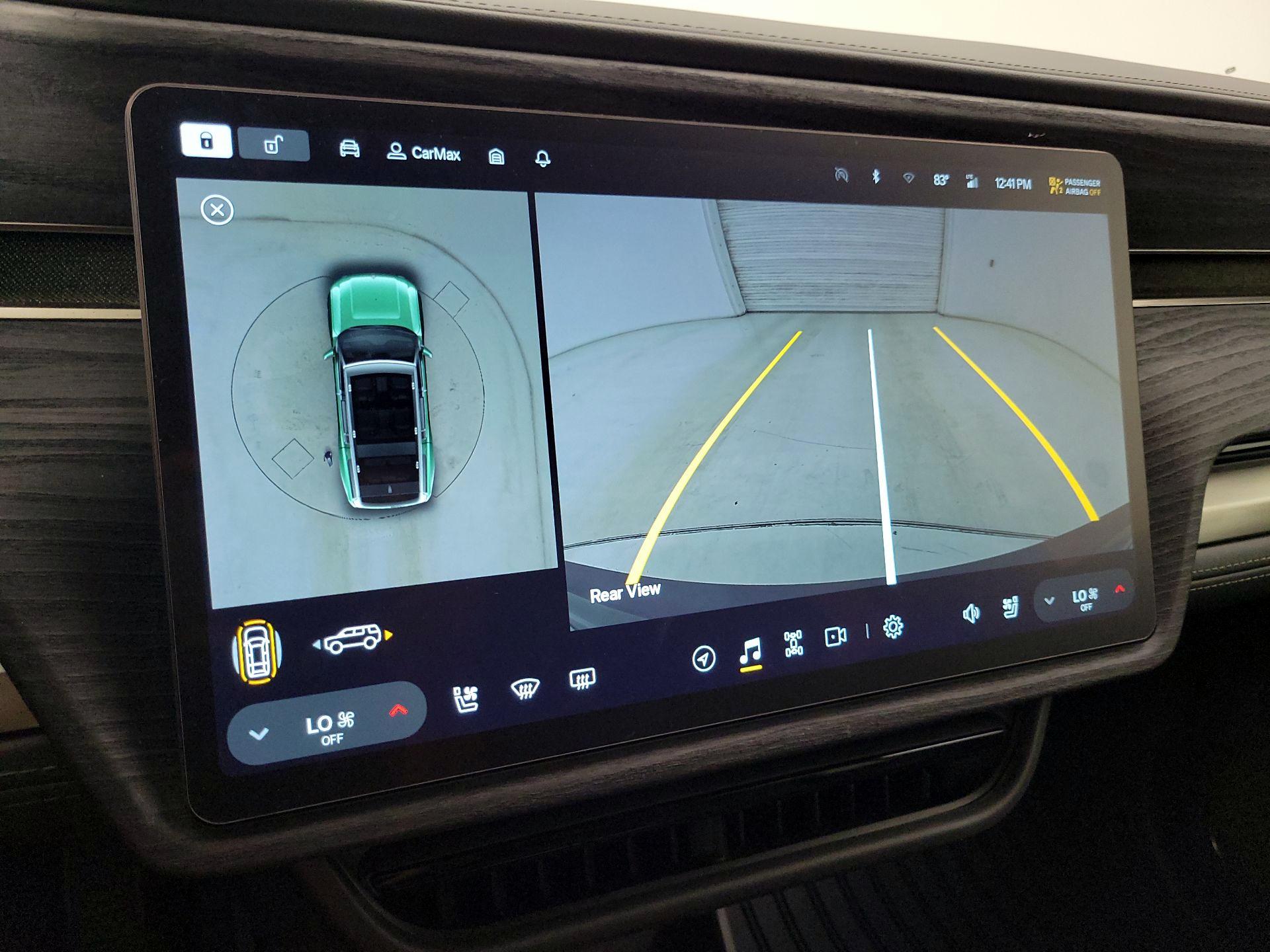 Thumbnail: 2025 Rivian R1S - 15