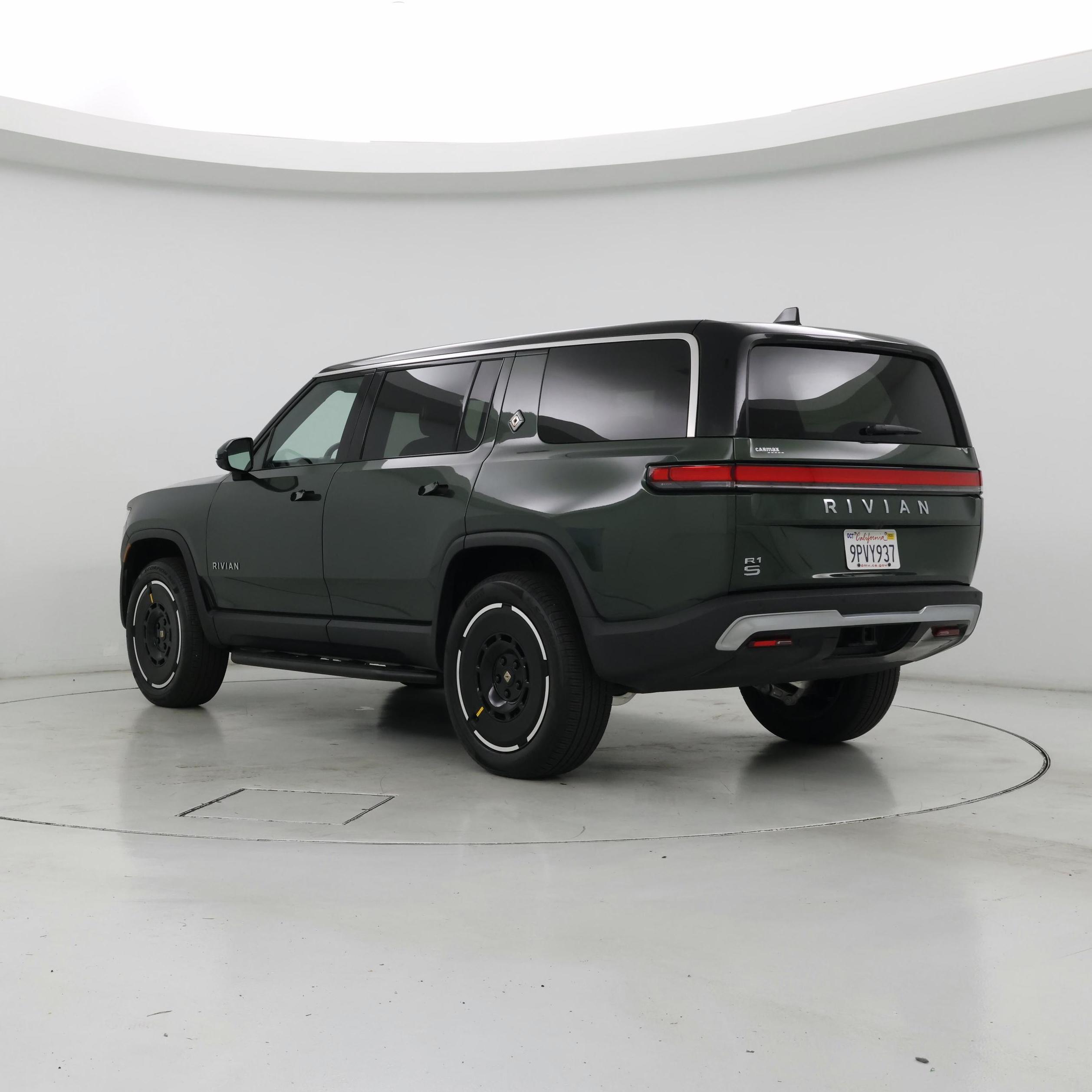 Thumbnail: 2025 Rivian R1S - 2