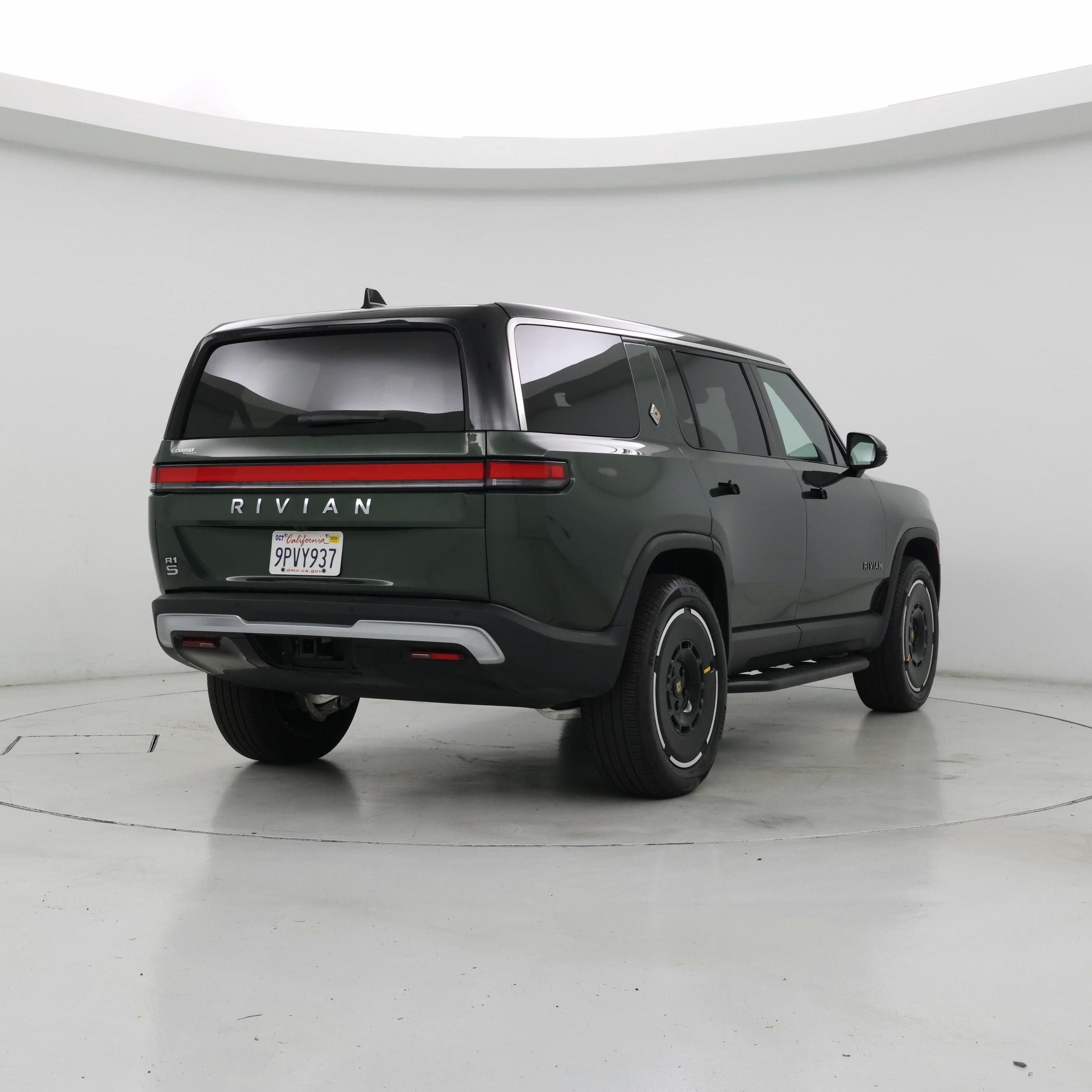 Thumbnail: 2025 Rivian R1S - 8