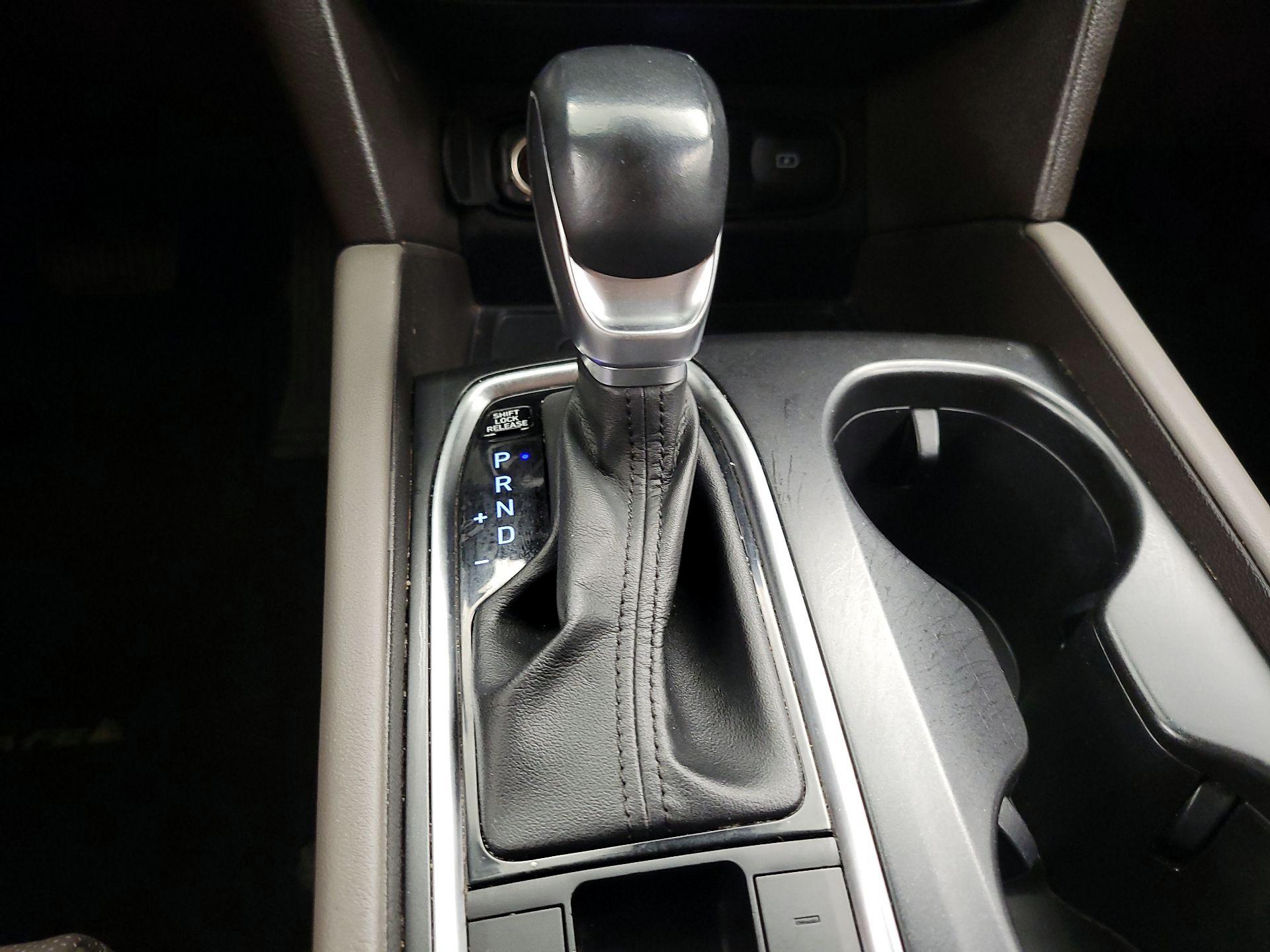 Thumbnail: 2019 Hyundai Santa Fe - 18