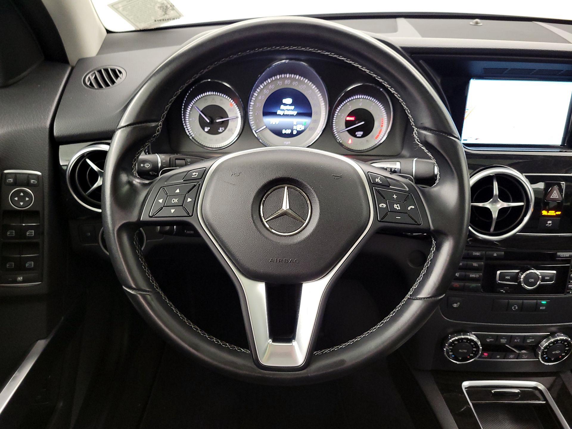 Thumbnail: 2015 Mercedes-Benz GLK - 10