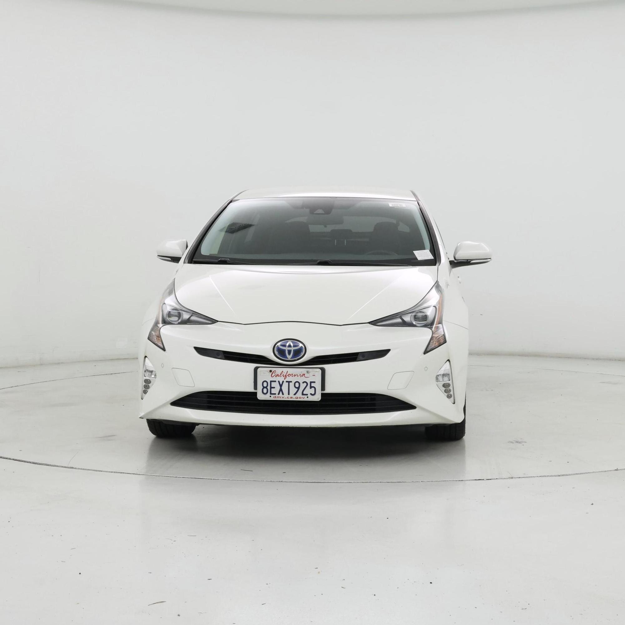 Thumbnail: 2018 Toyota Prius - 5