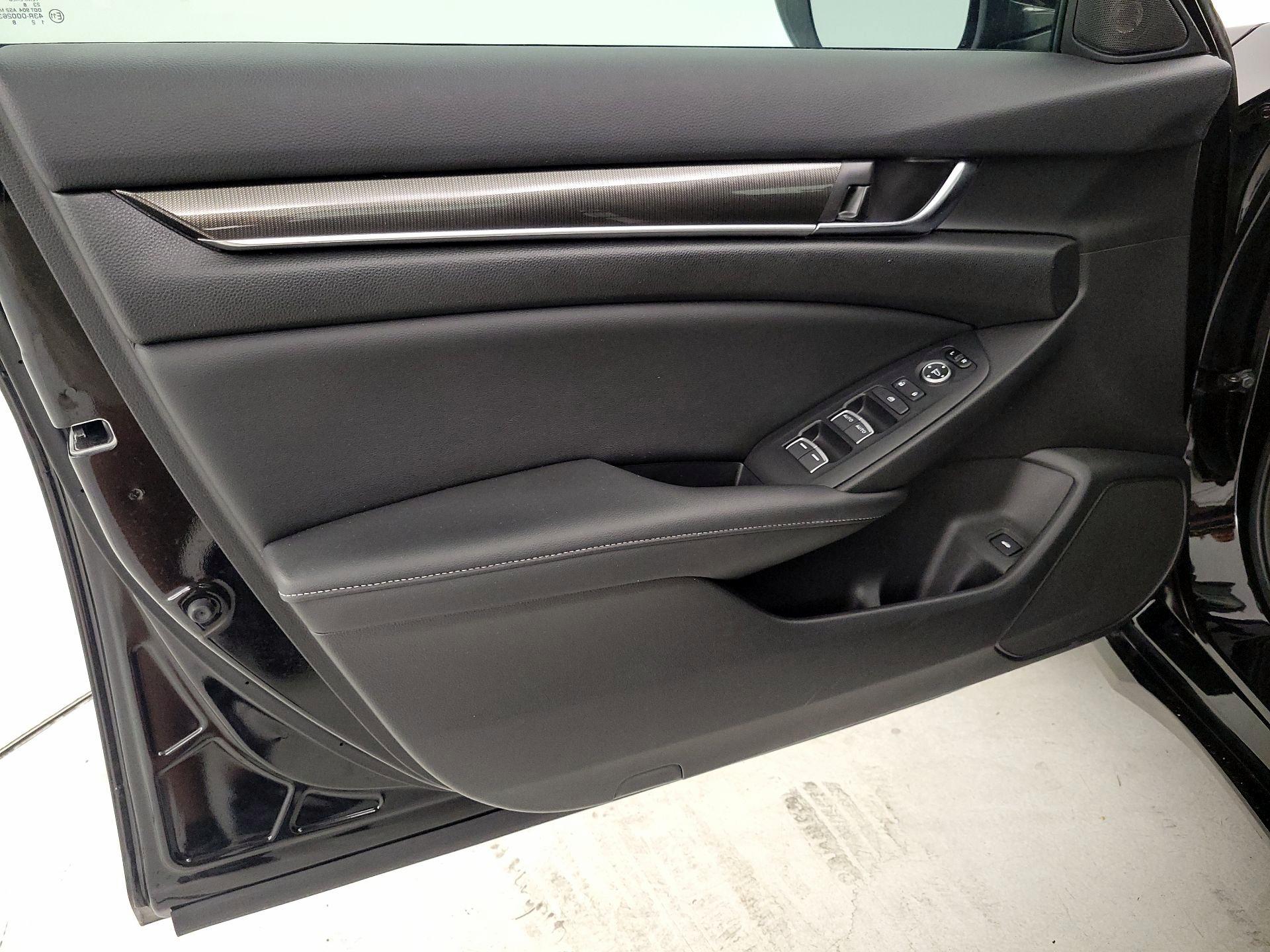 Thumbnail: 2019 Honda Accord - 12