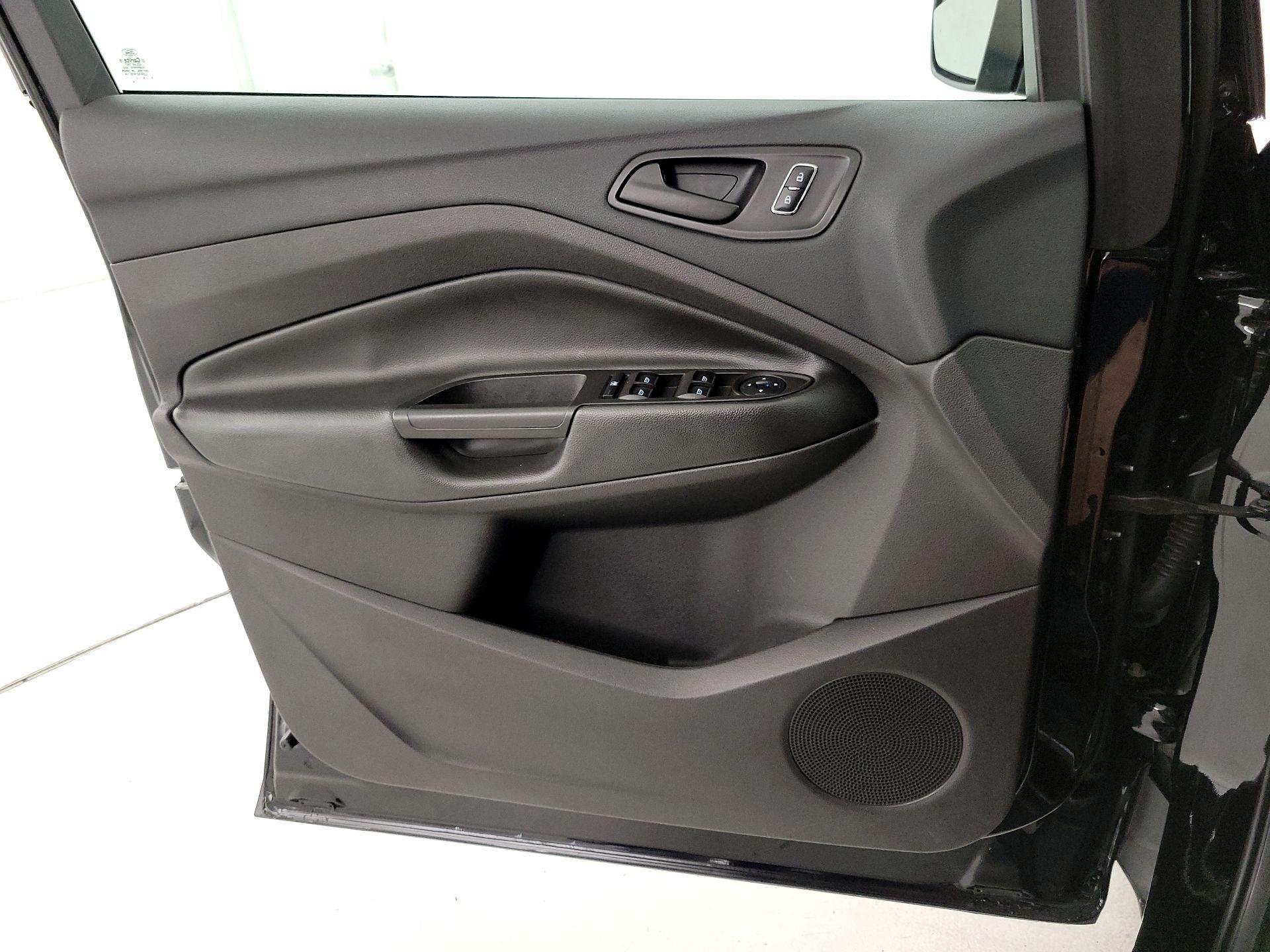 Thumbnail: 2016 Ford Escape - 12