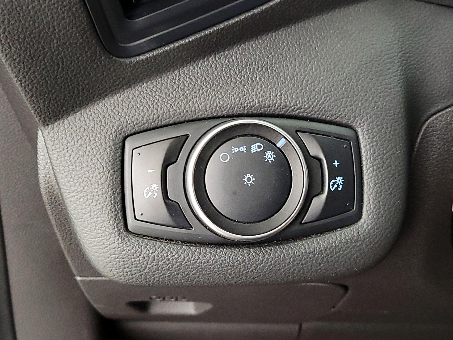 Thumbnail: 2016 Ford Escape - 13