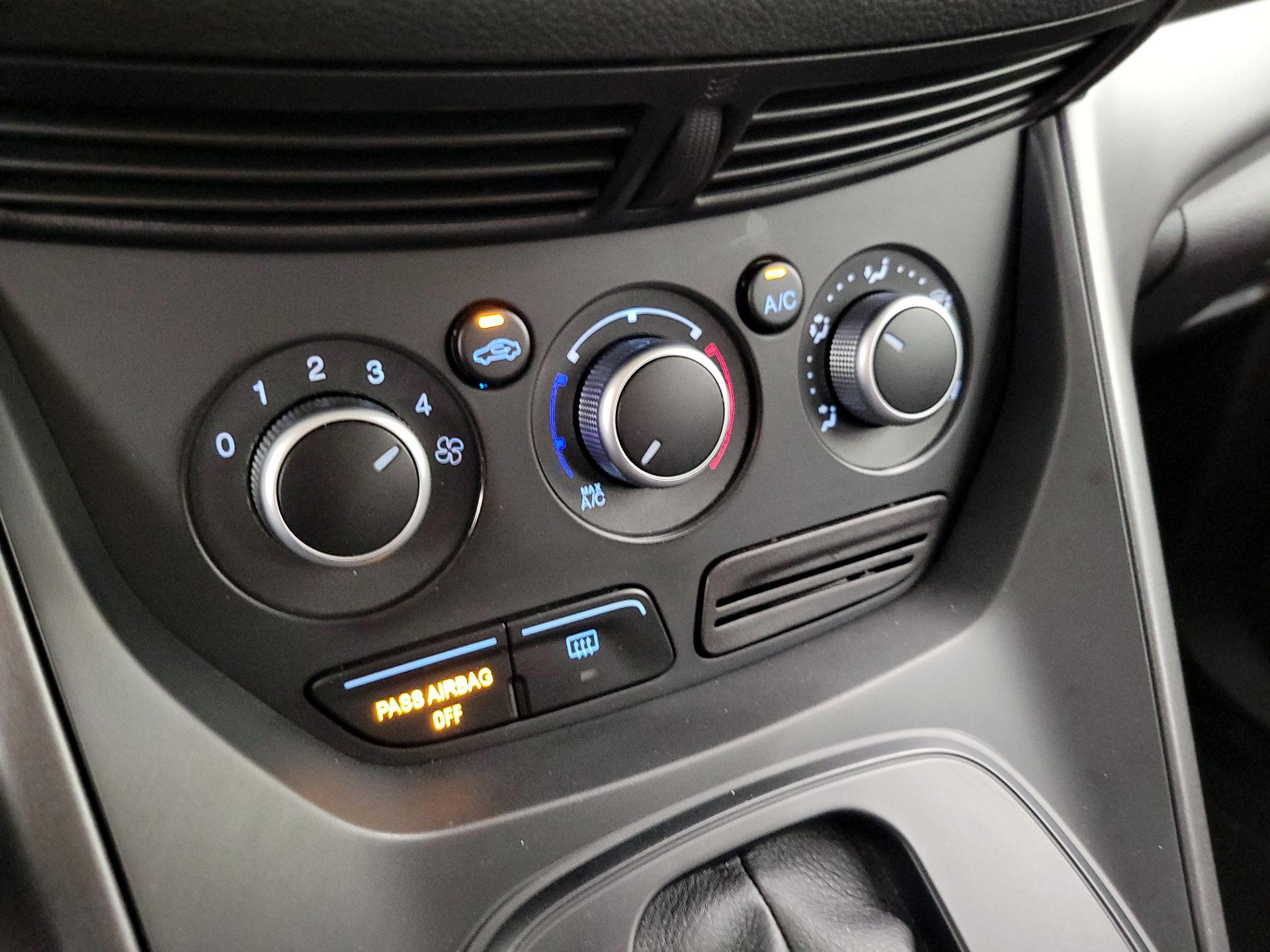 Thumbnail: 2016 Ford Escape - 16