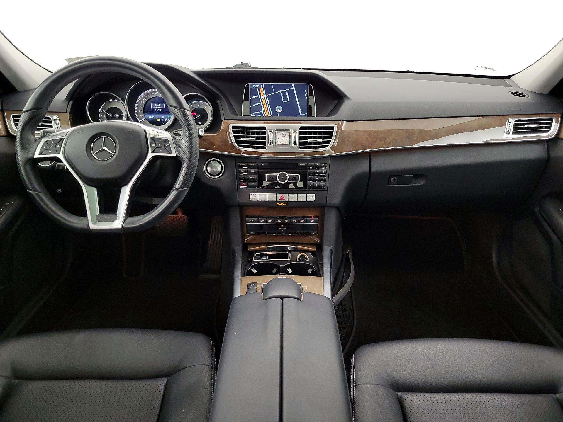 Thumbnail: 2014 Mercedes-Benz E-Class - 9