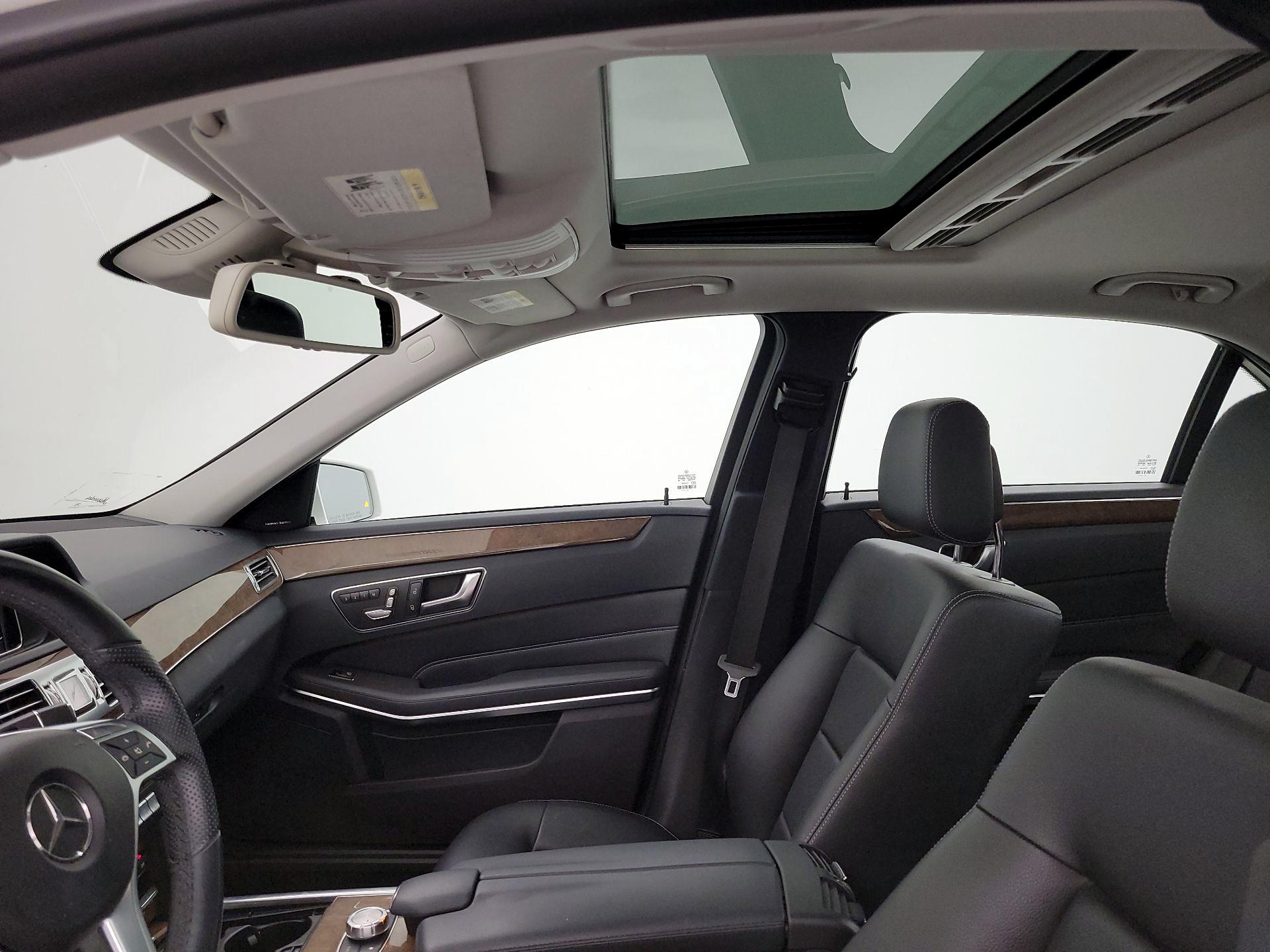 Thumbnail: 2014 Mercedes-Benz E-Class - 19