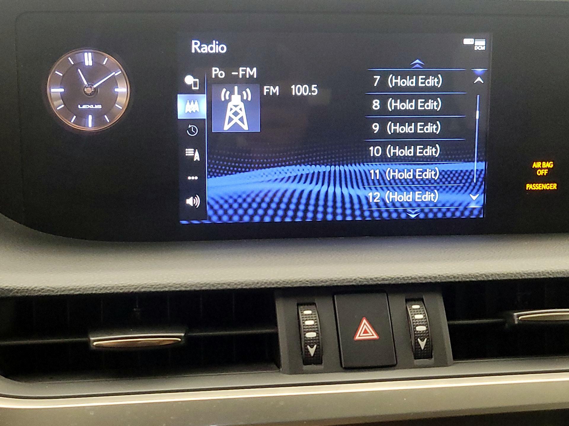 Thumbnail: 2021 Lexus ES - 15