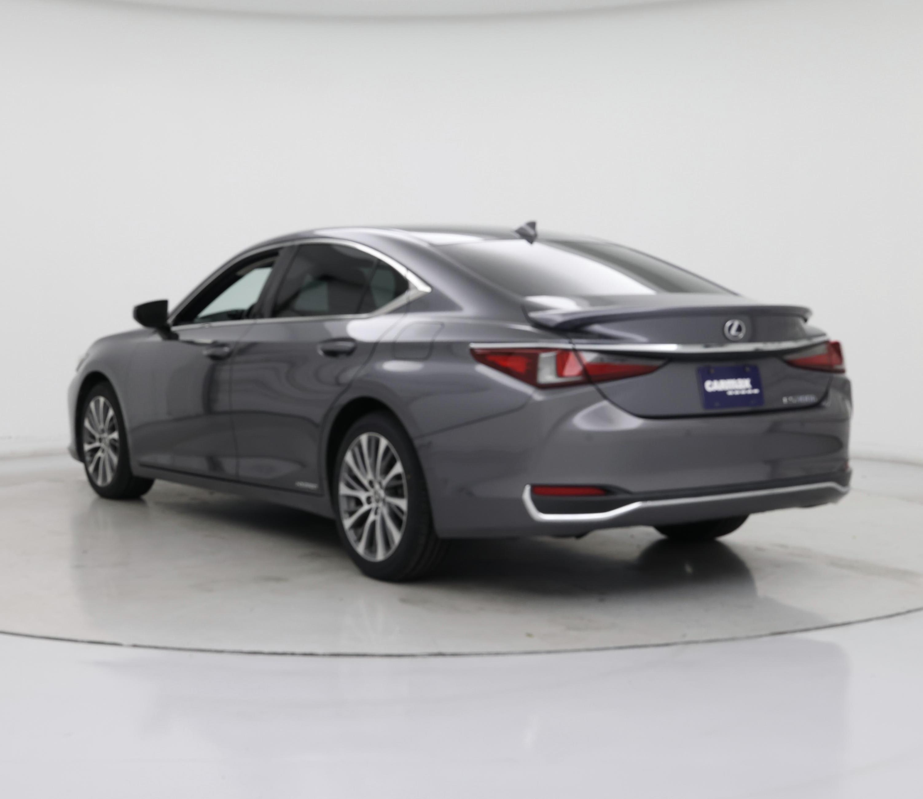 Thumbnail: 2021 Lexus ES - 2