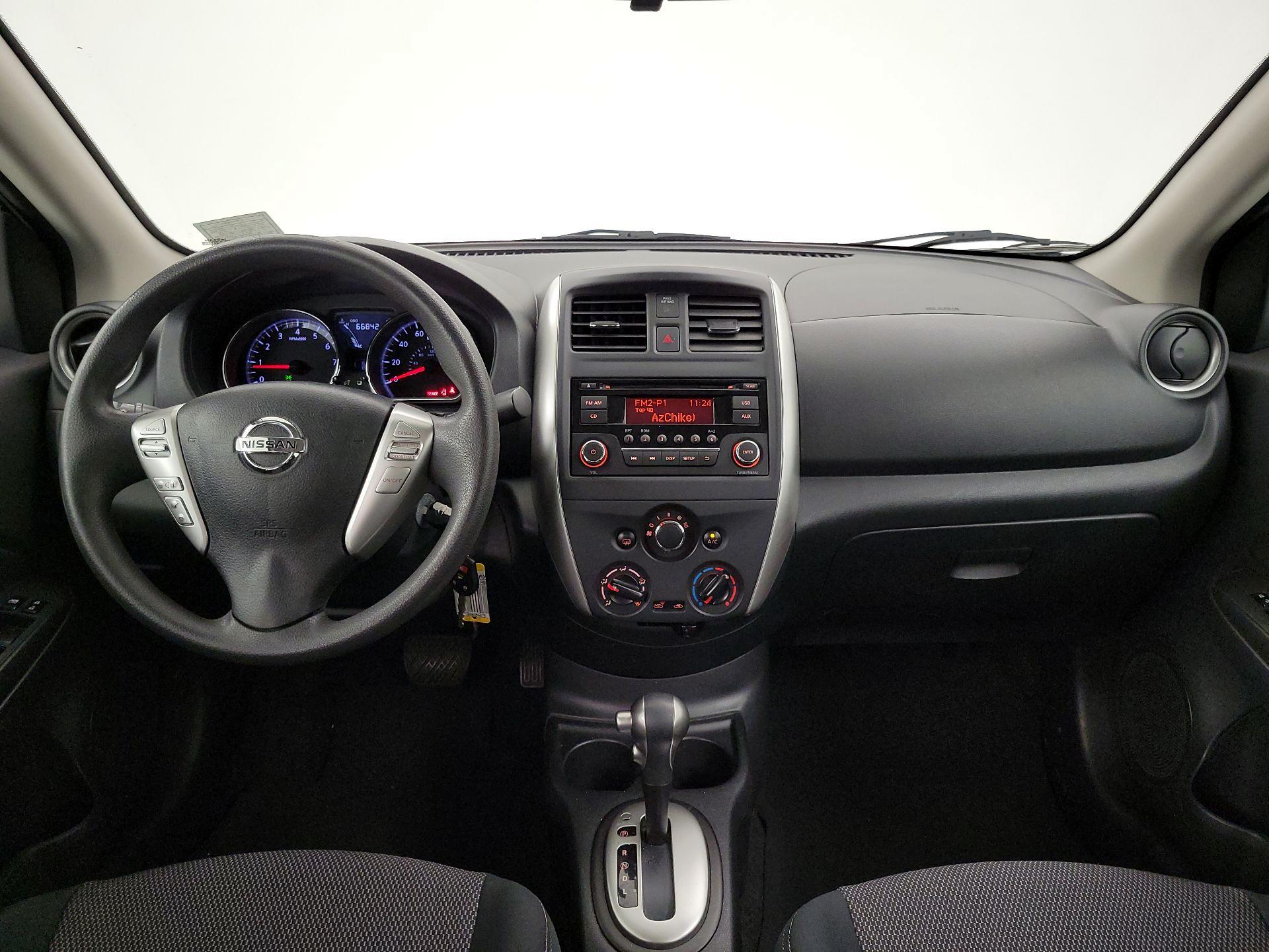 Thumbnail: 2016 Nissan Versa - 9