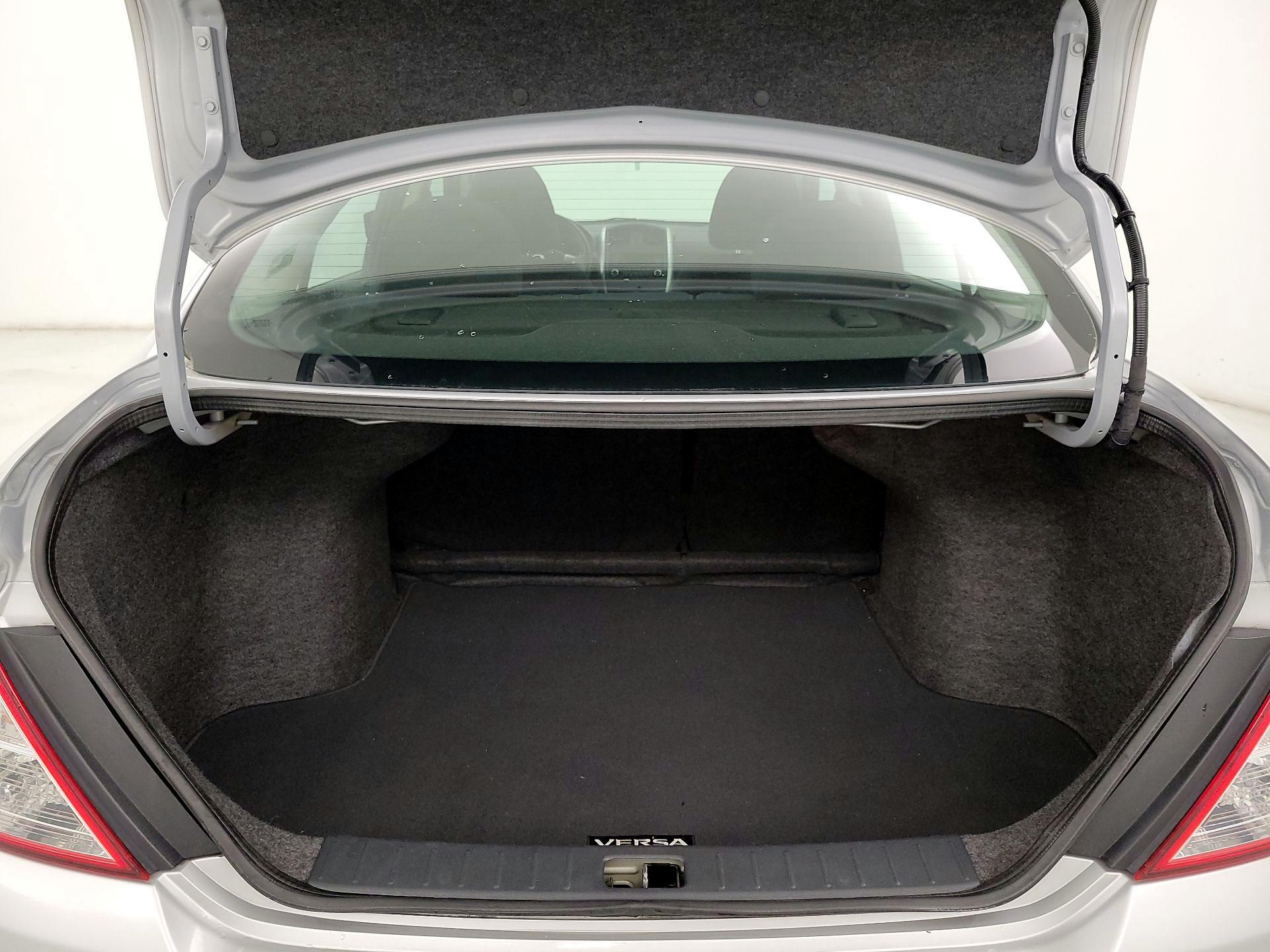 Thumbnail: 2016 Nissan Versa - 19