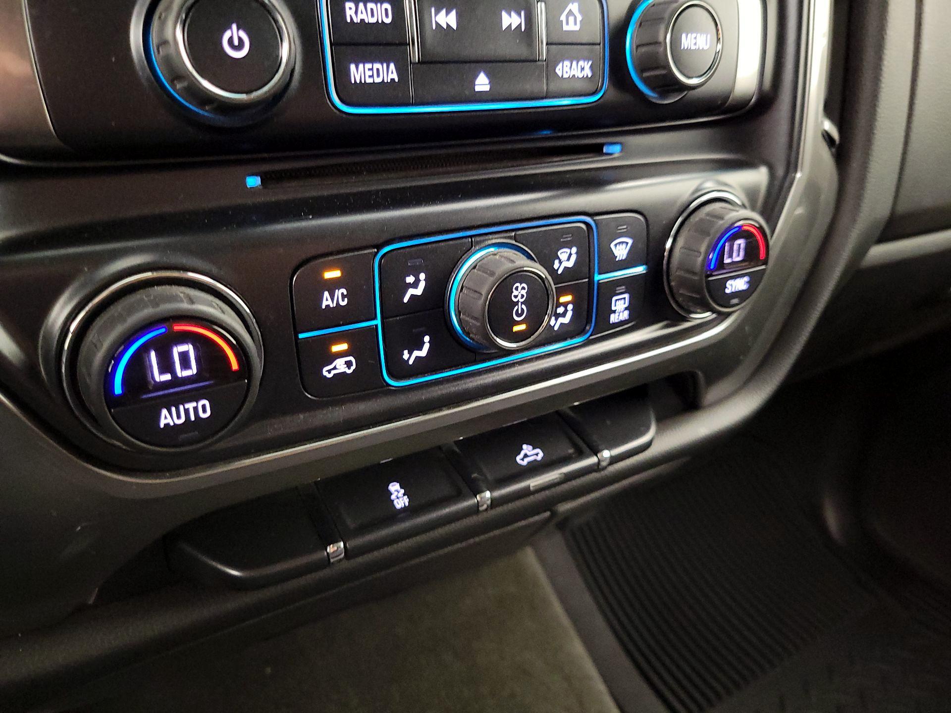 Thumbnail: 2017 Chevrolet Silverado 1500 - 16