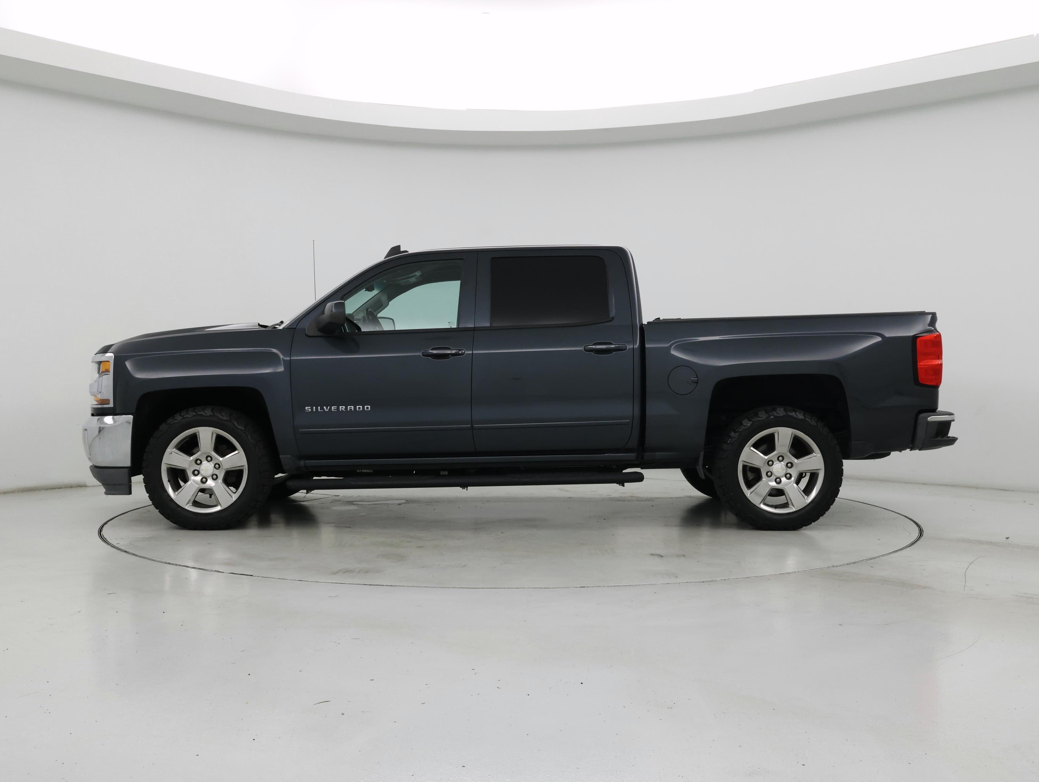 Thumbnail: 2017 Chevrolet Silverado 1500 - 3