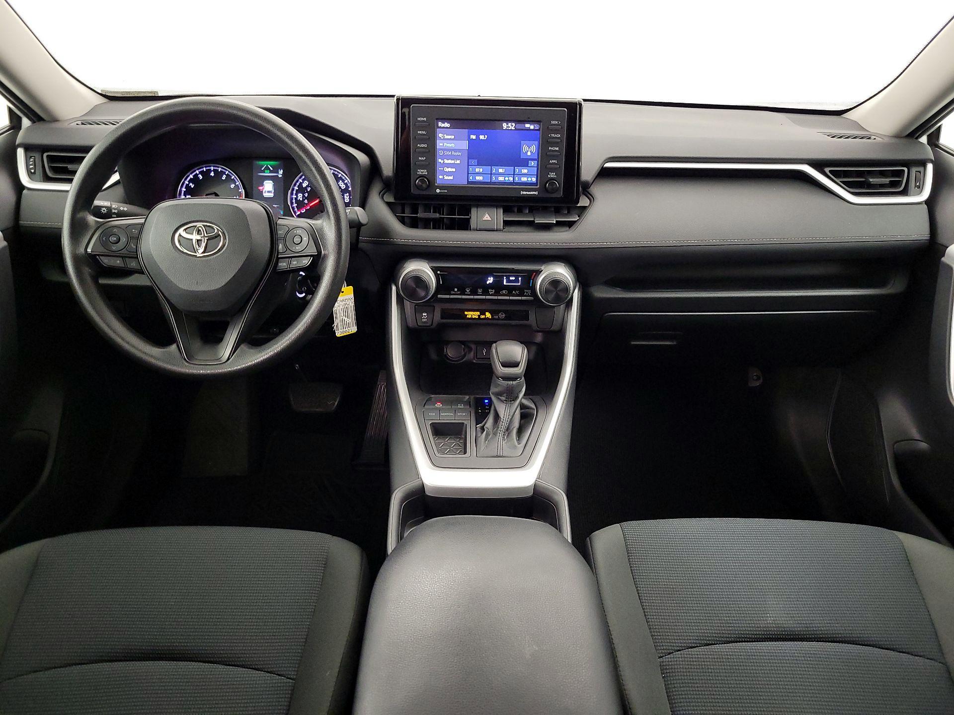Thumbnail: 2021 Toyota RAV4 - 9