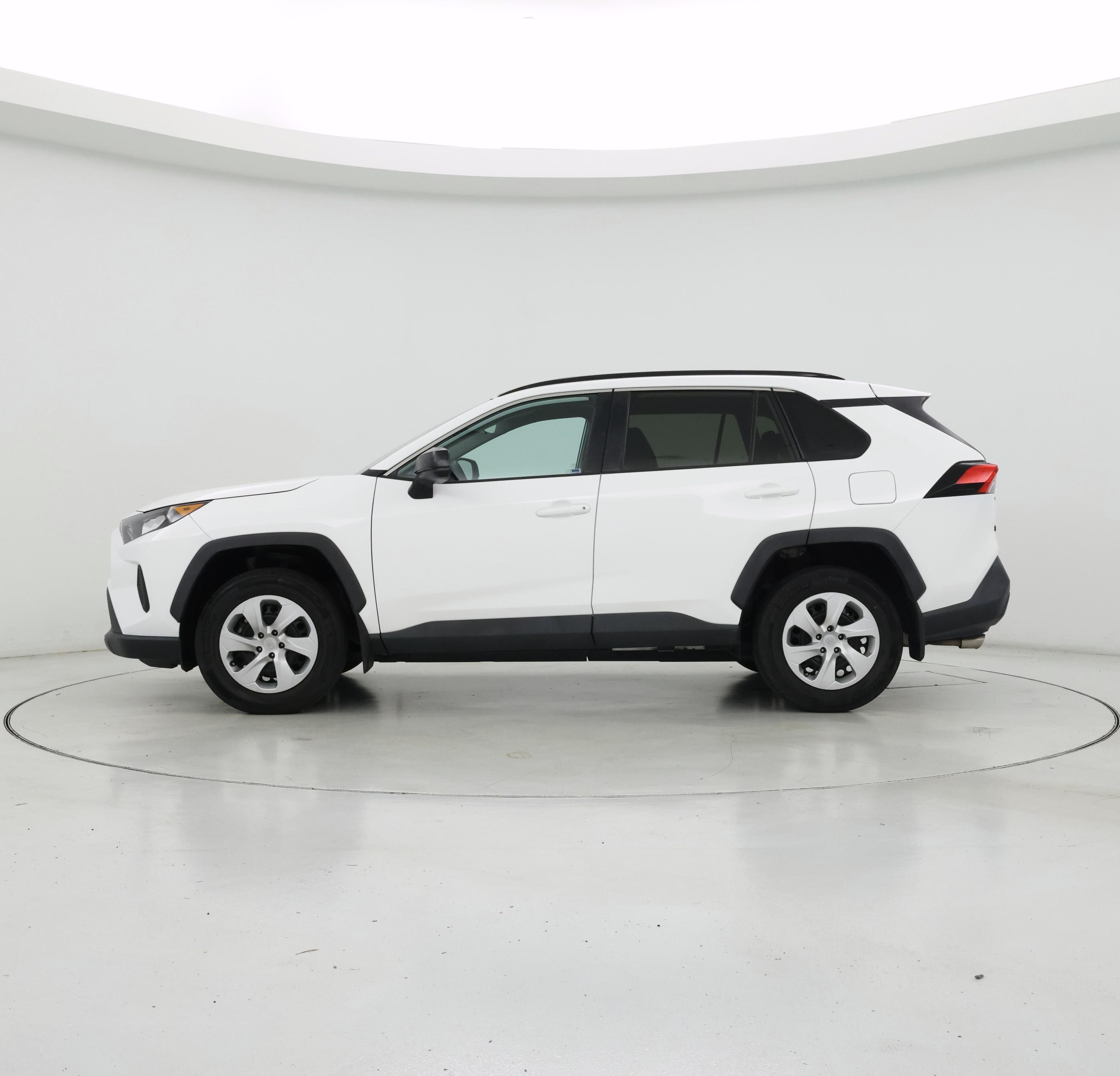 Thumbnail: 2021 Toyota RAV4 - 3