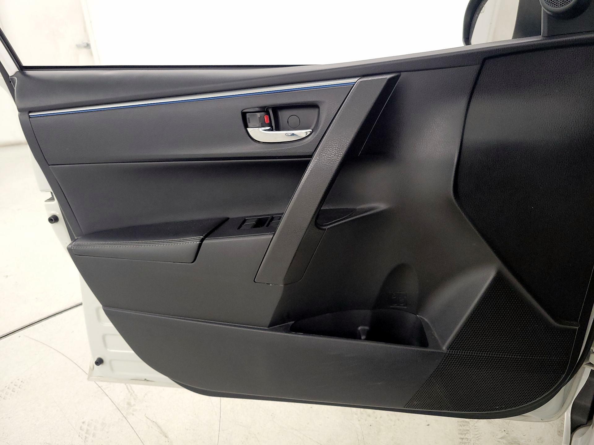 Thumbnail: 2014 Toyota Corolla - 12