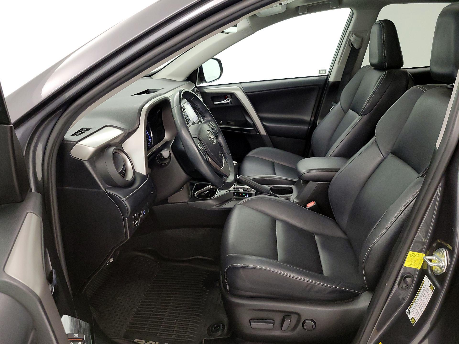 Thumbnail: 2018 Toyota RAV4 - 11
