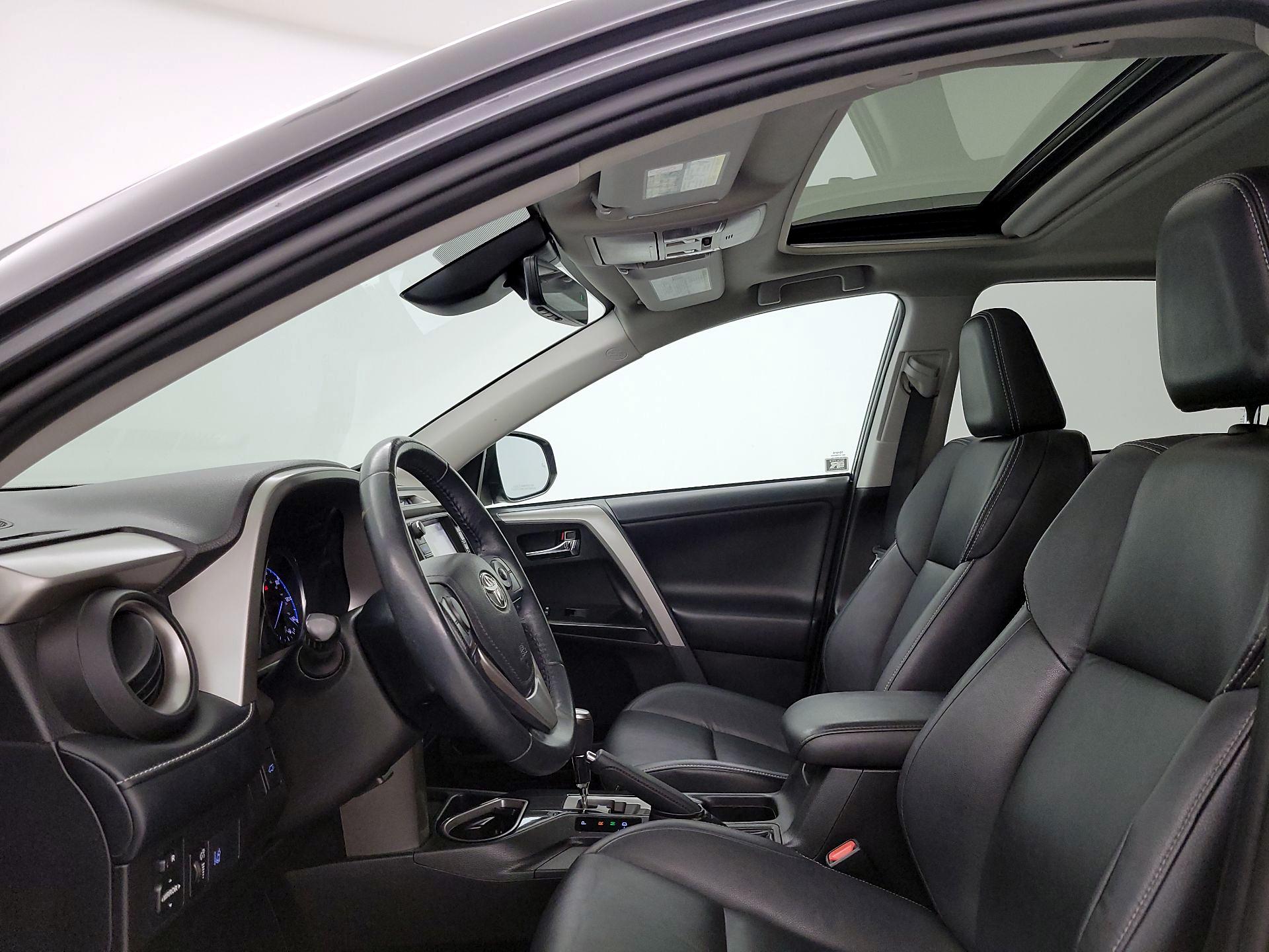 Thumbnail: 2018 Toyota RAV4 - 20