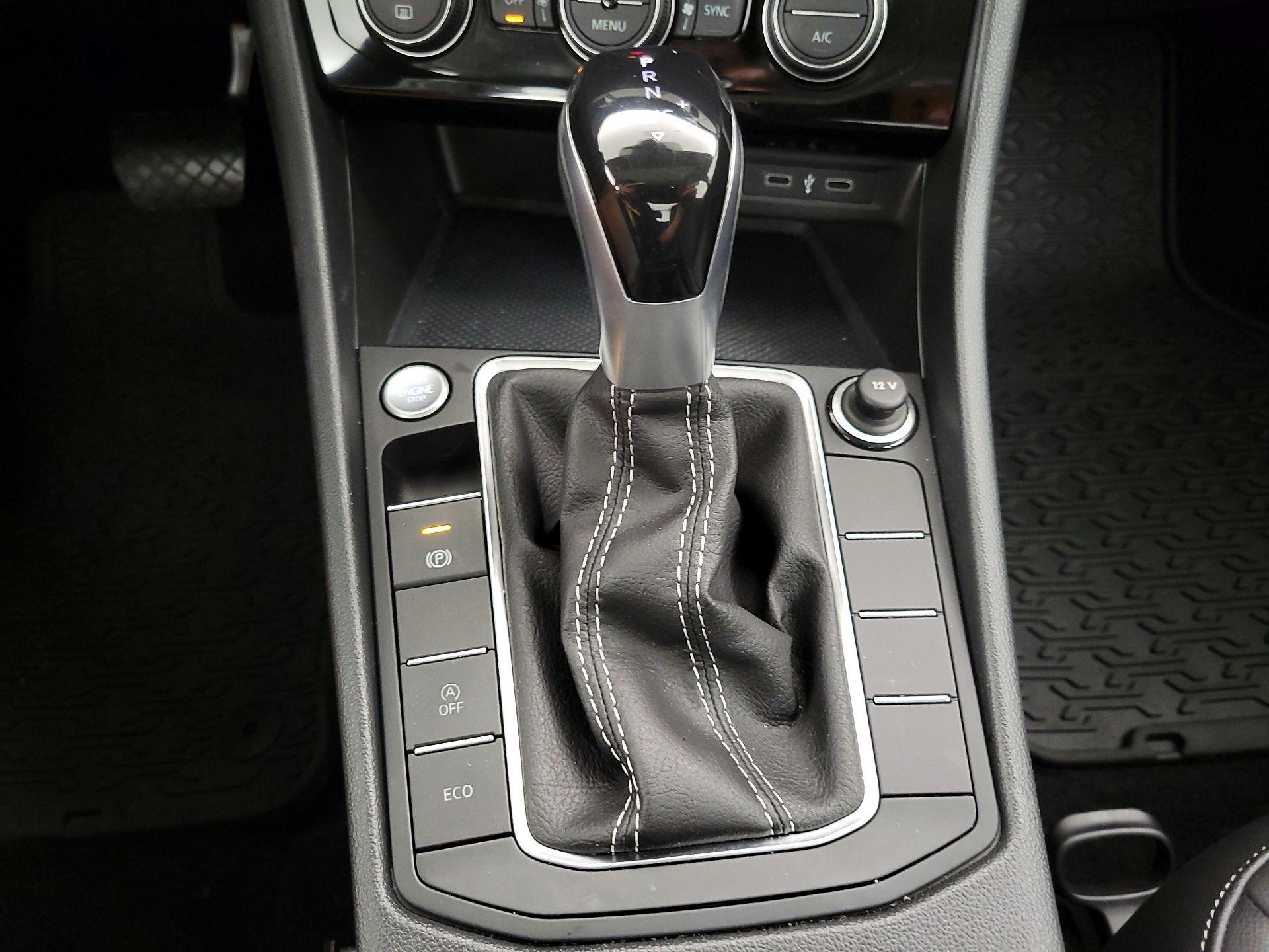Thumbnail: 2023 Volkswagen Jetta - 17