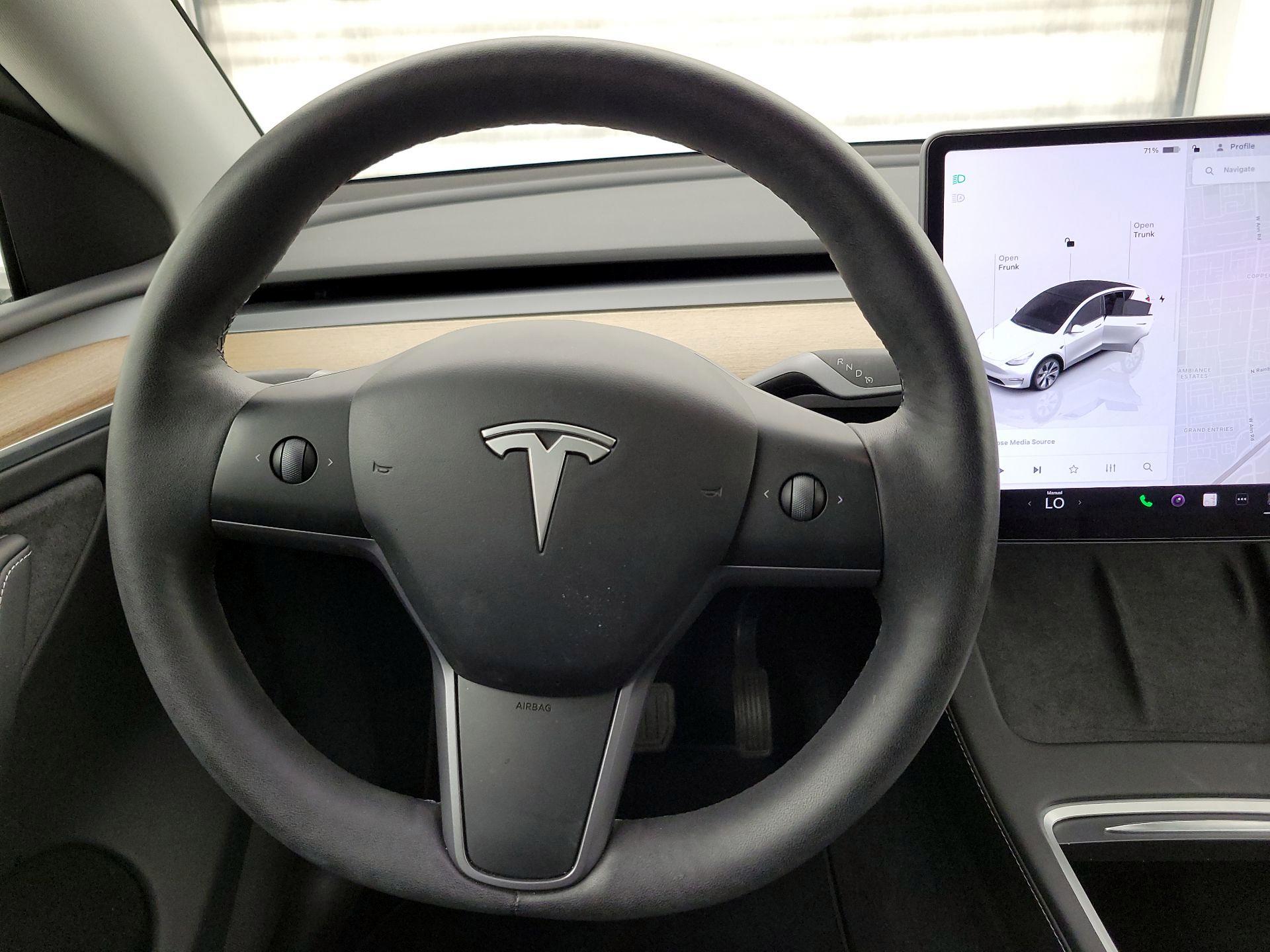Thumbnail: 2023 Tesla Model Y - 10