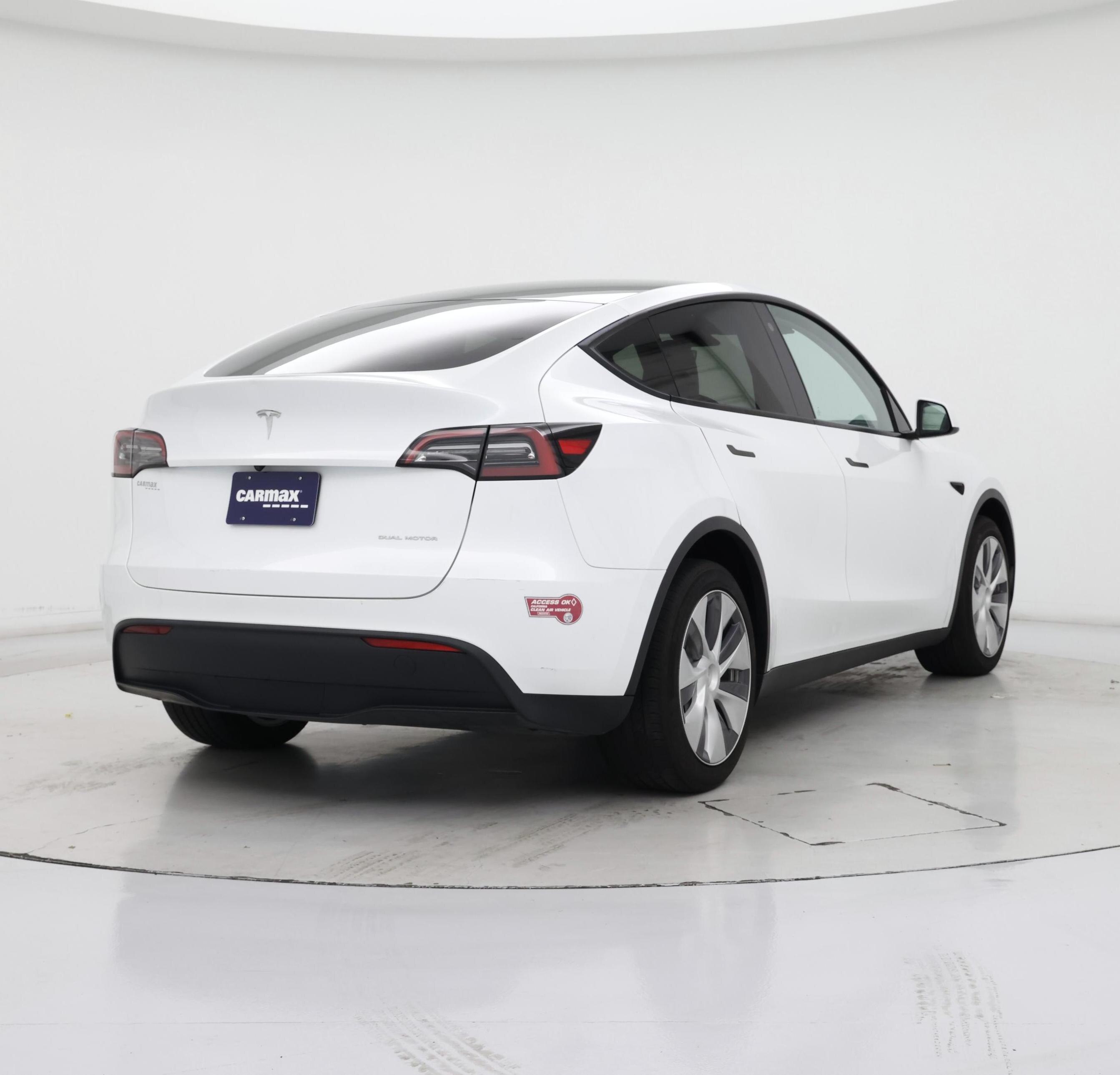 Thumbnail: 2023 Tesla Model Y - 8