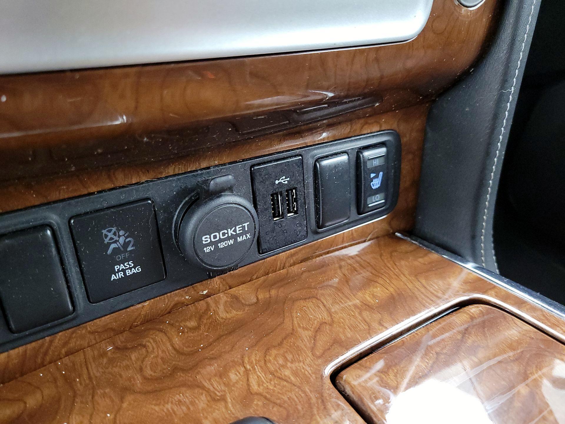 Thumbnail: 2019 INFINITI QX80 - 19