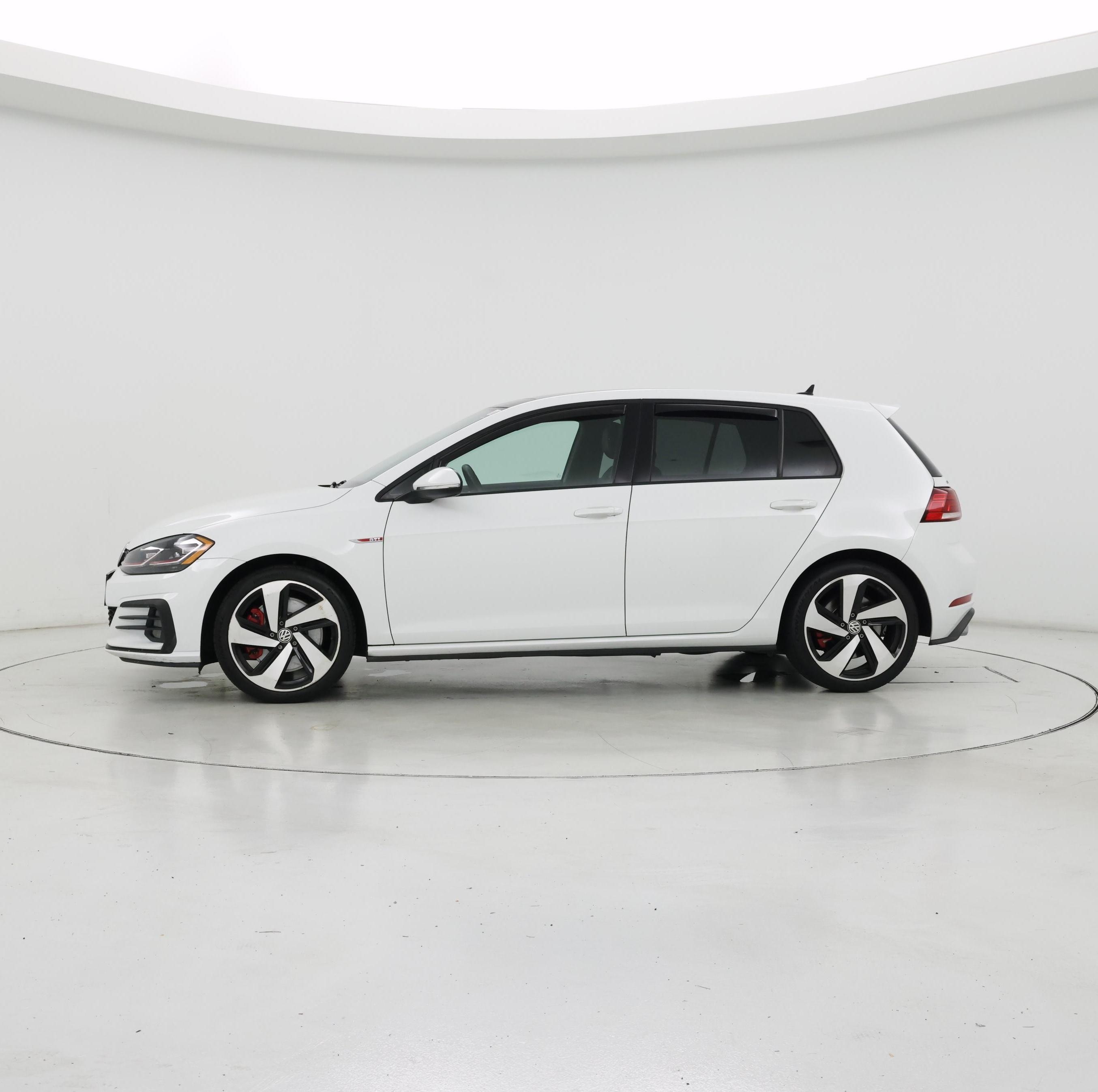 Thumbnail: 2019 Volkswagen Golf - 3