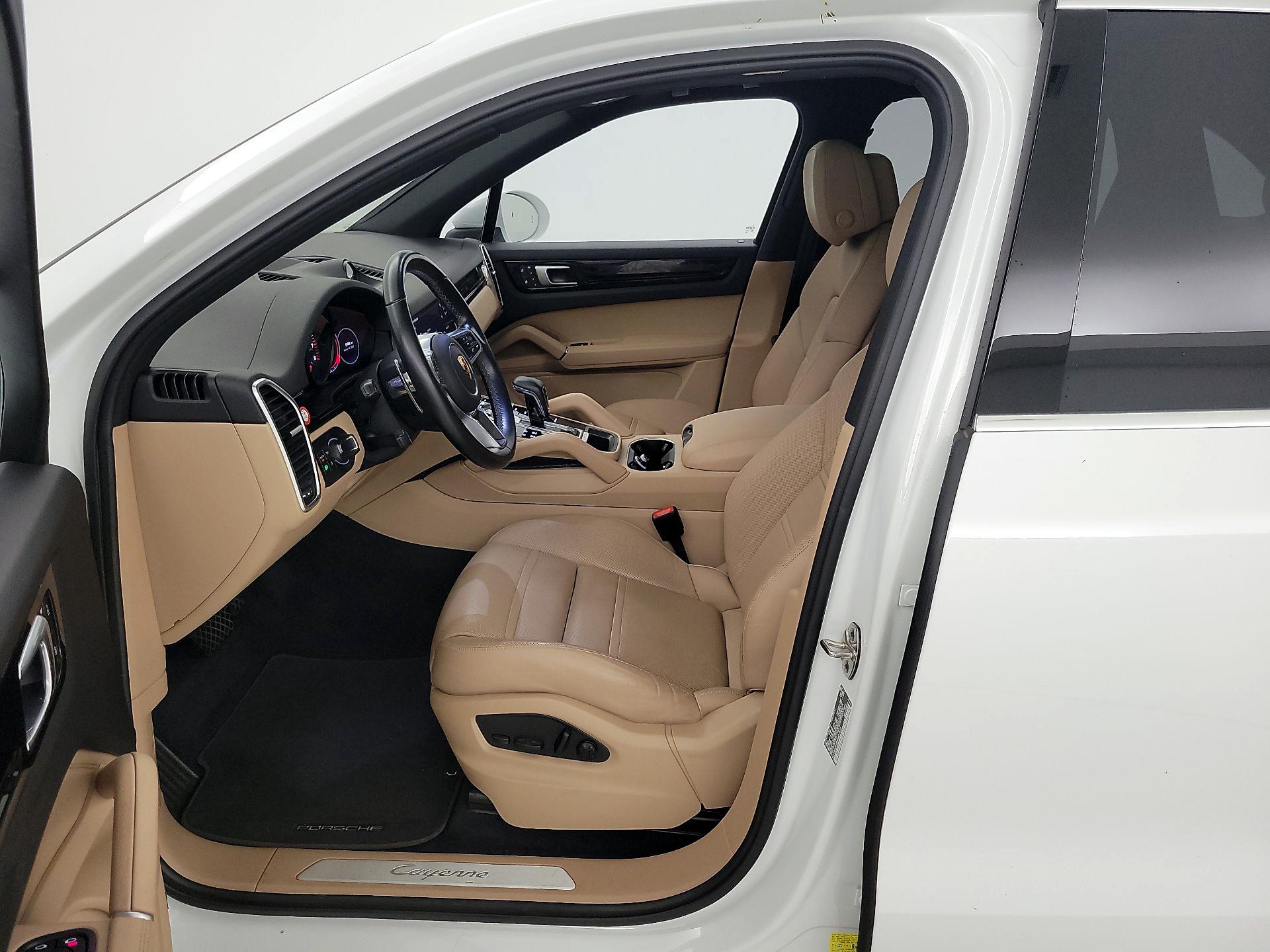 Thumbnail: 2022 Porsche Cayenne - 11