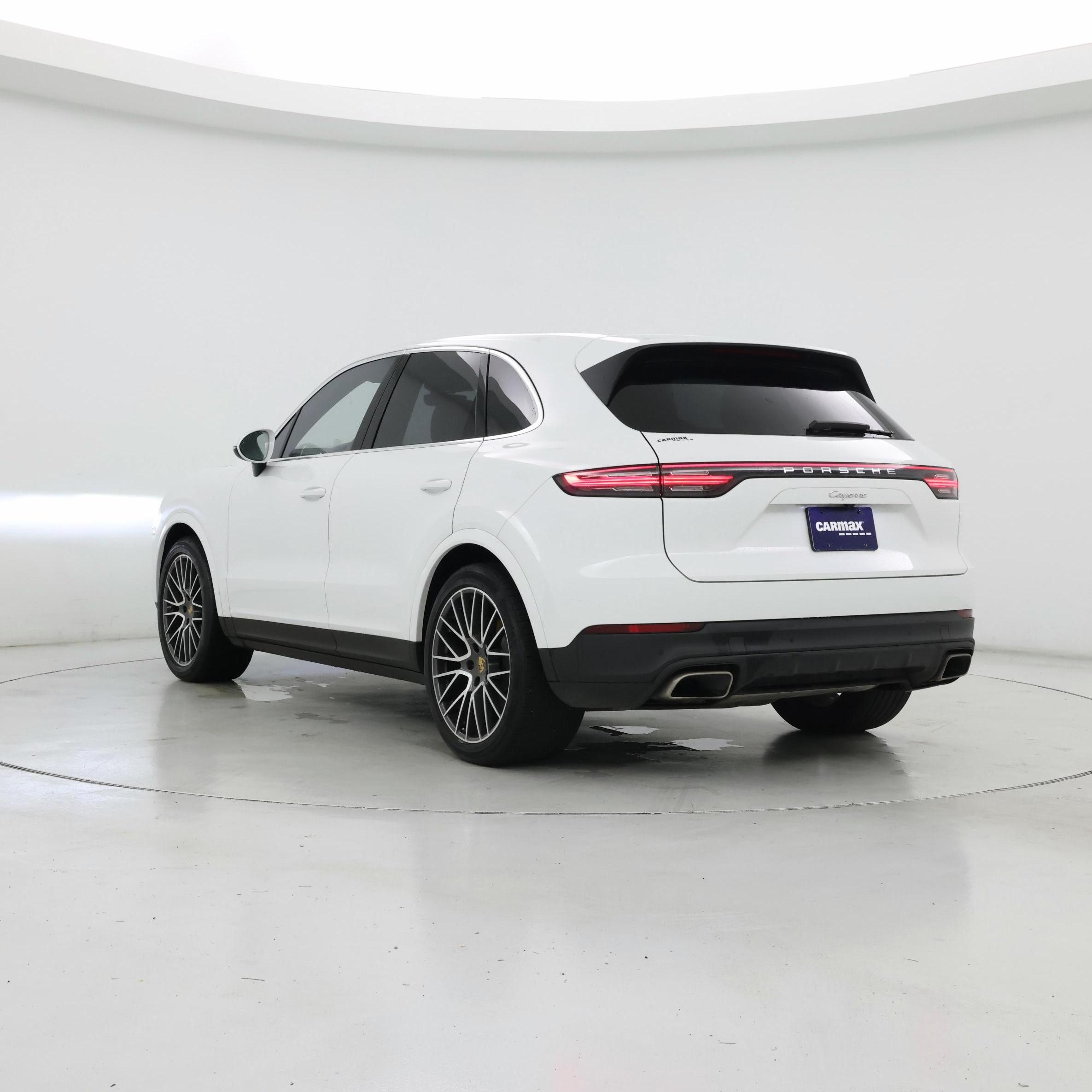 Thumbnail: 2022 Porsche Cayenne - 2