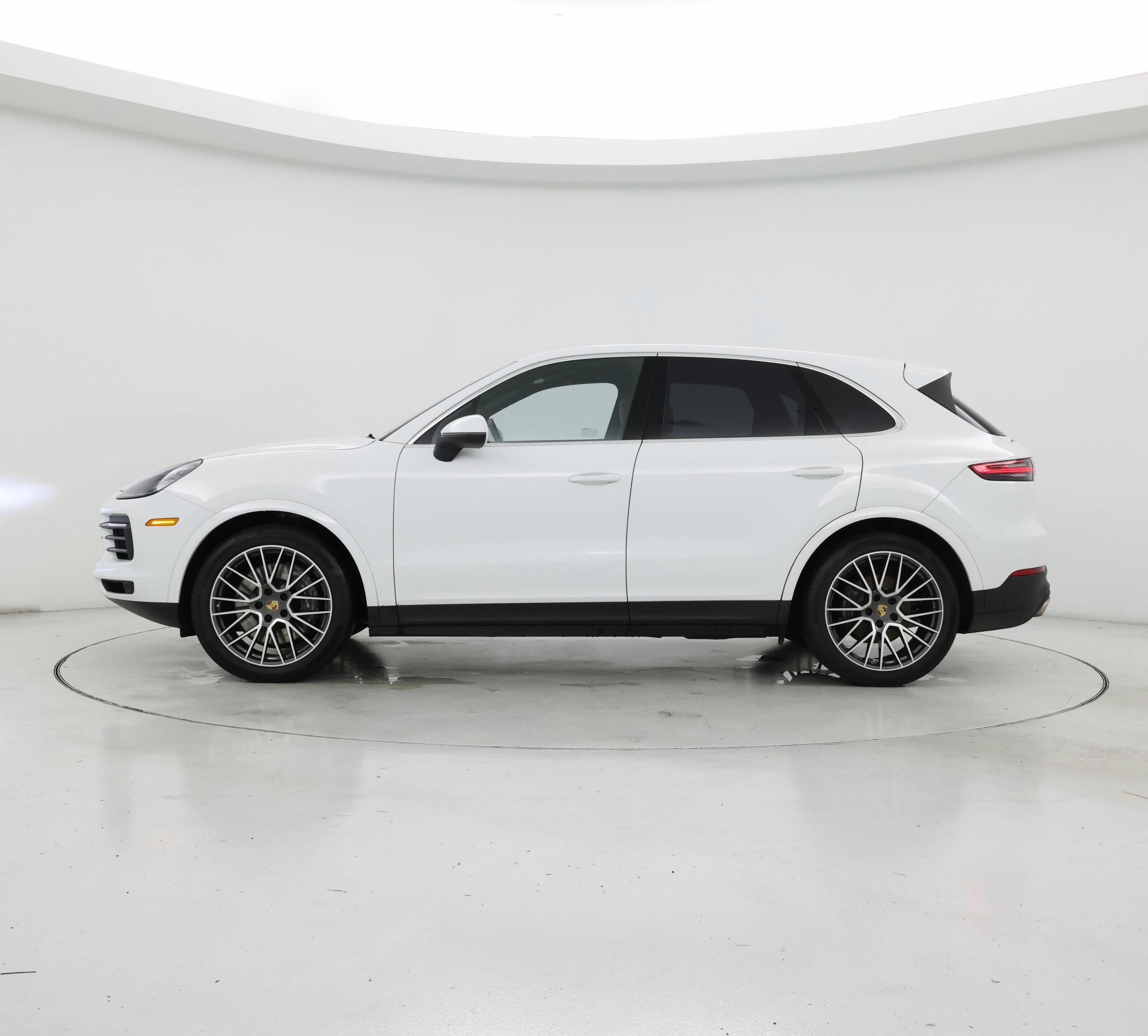 Thumbnail: 2022 Porsche Cayenne - 3