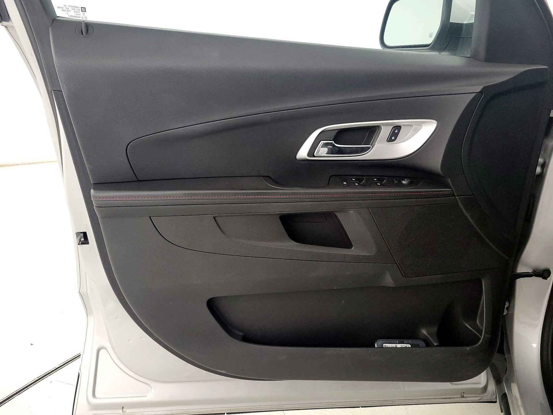 Thumbnail: 2015 Chevrolet Equinox - 12