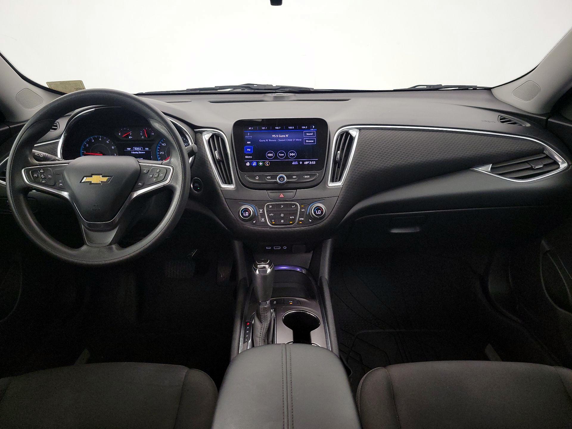 Thumbnail: 2019 Chevrolet Malibu - 9