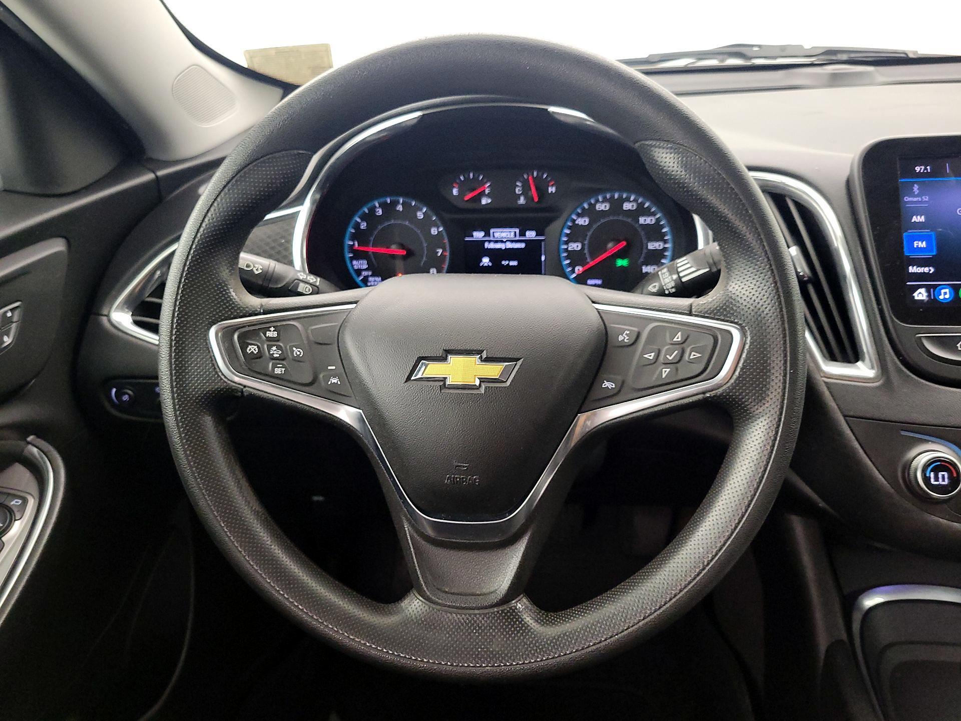 Thumbnail: 2019 Chevrolet Malibu - 10