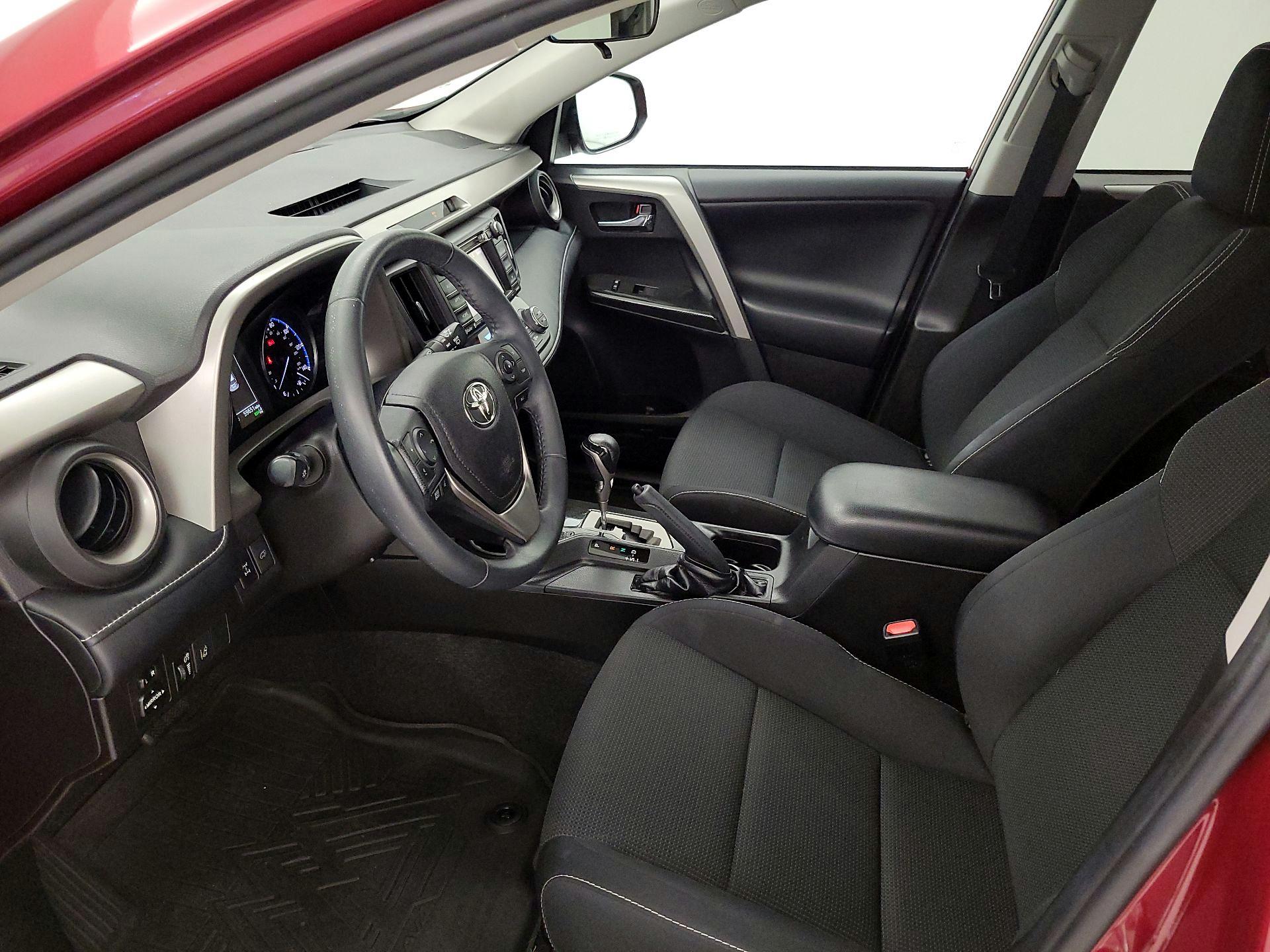 Thumbnail: 2018 Toyota RAV4 - 11