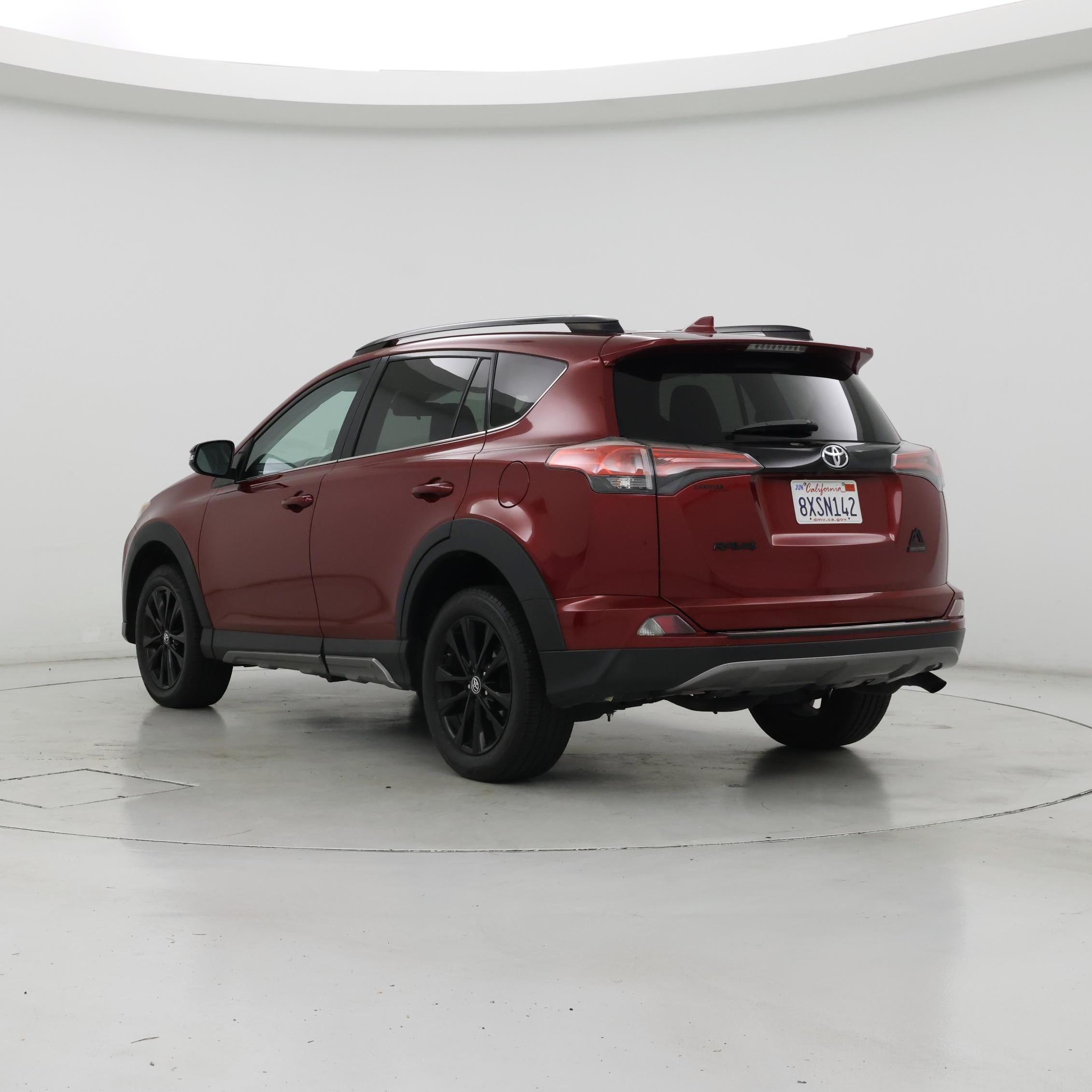 Thumbnail: 2018 Toyota RAV4 - 2