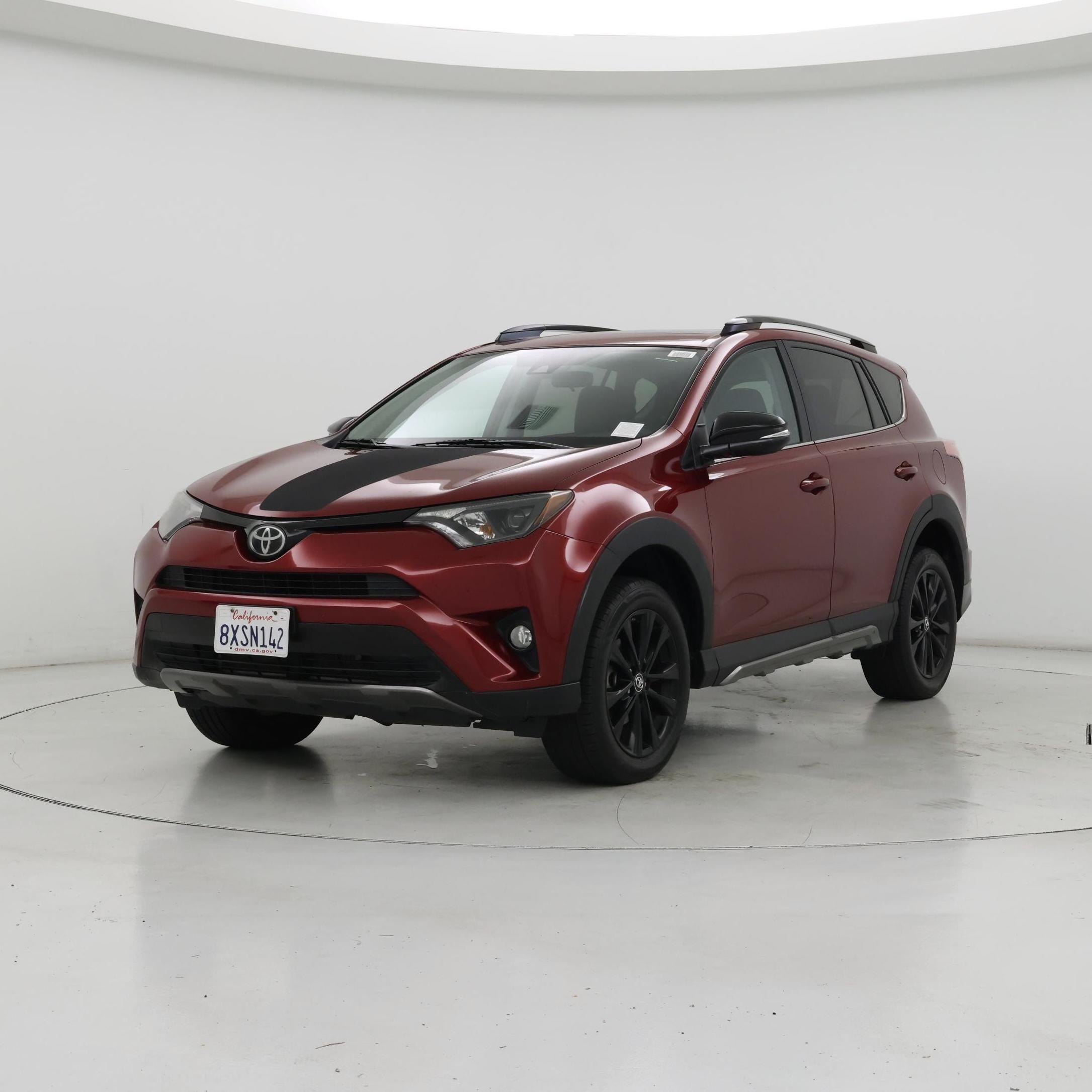 Thumbnail: 2018 Toyota RAV4 - 4