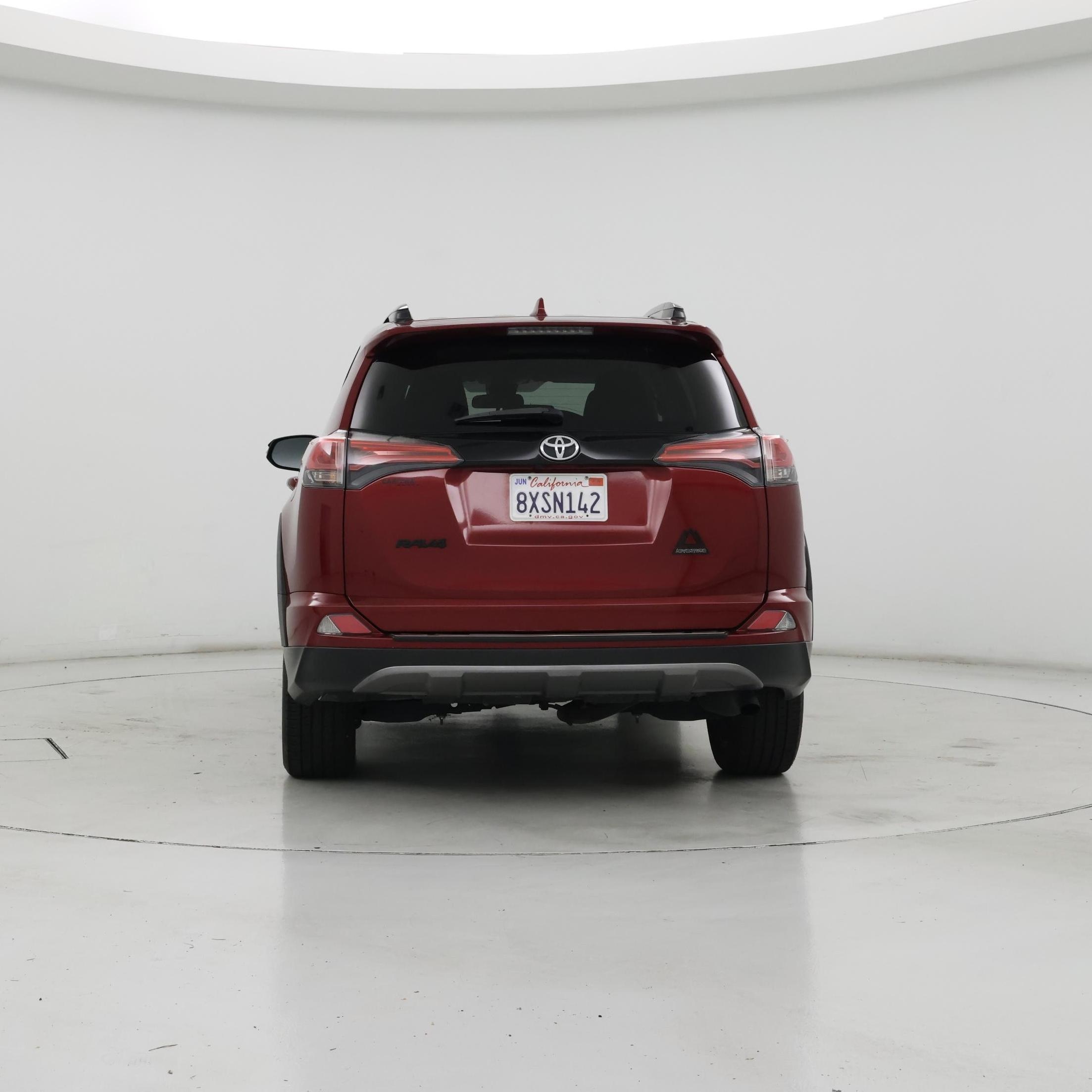 Thumbnail: 2018 Toyota RAV4 - 6