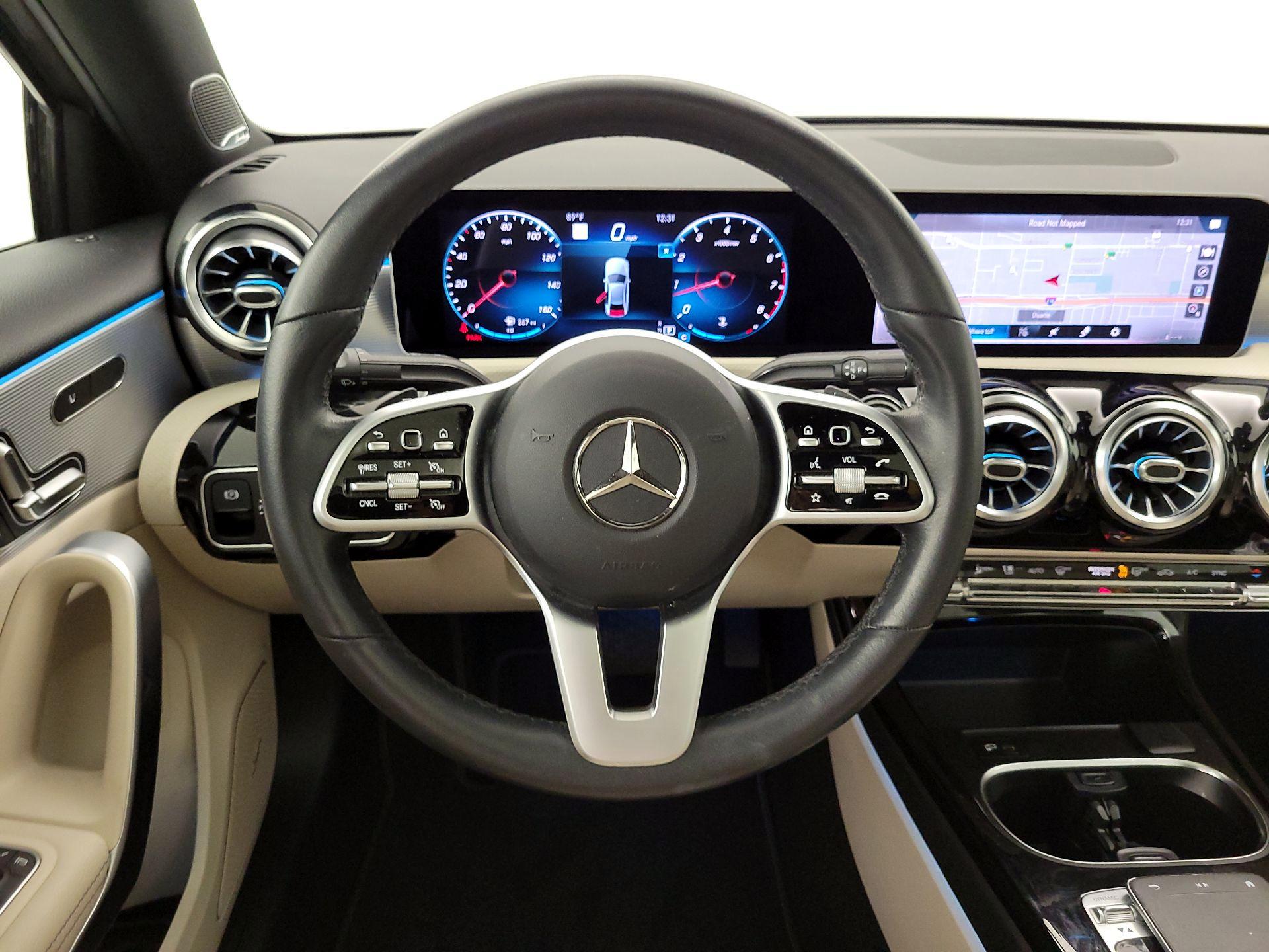 Thumbnail: 2020 Mercedes-Benz A-Class - 10