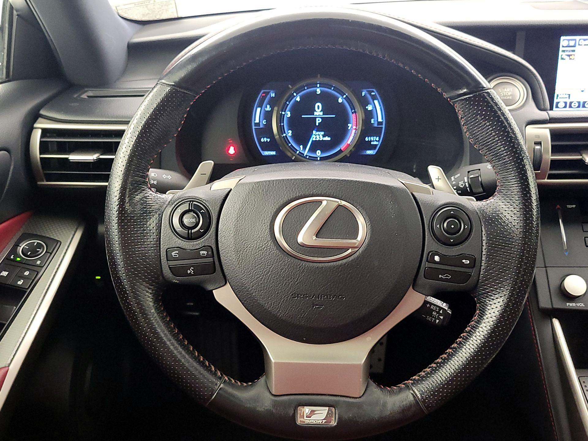 Thumbnail: 2016 Lexus IS - 10