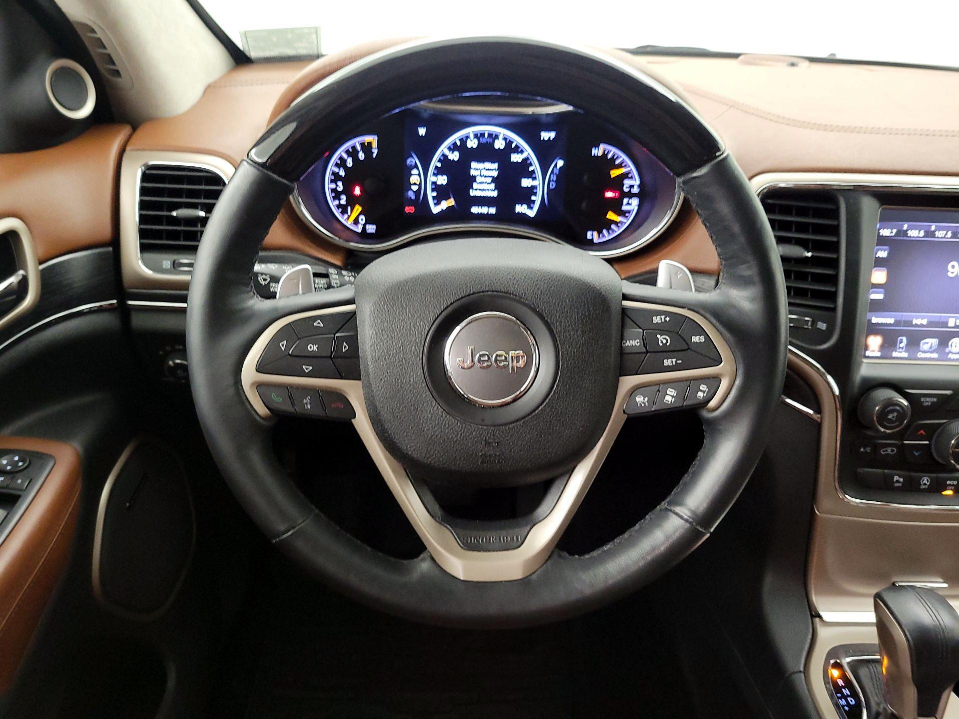 Thumbnail: 2016 Jeep Grand Cherokee - 10