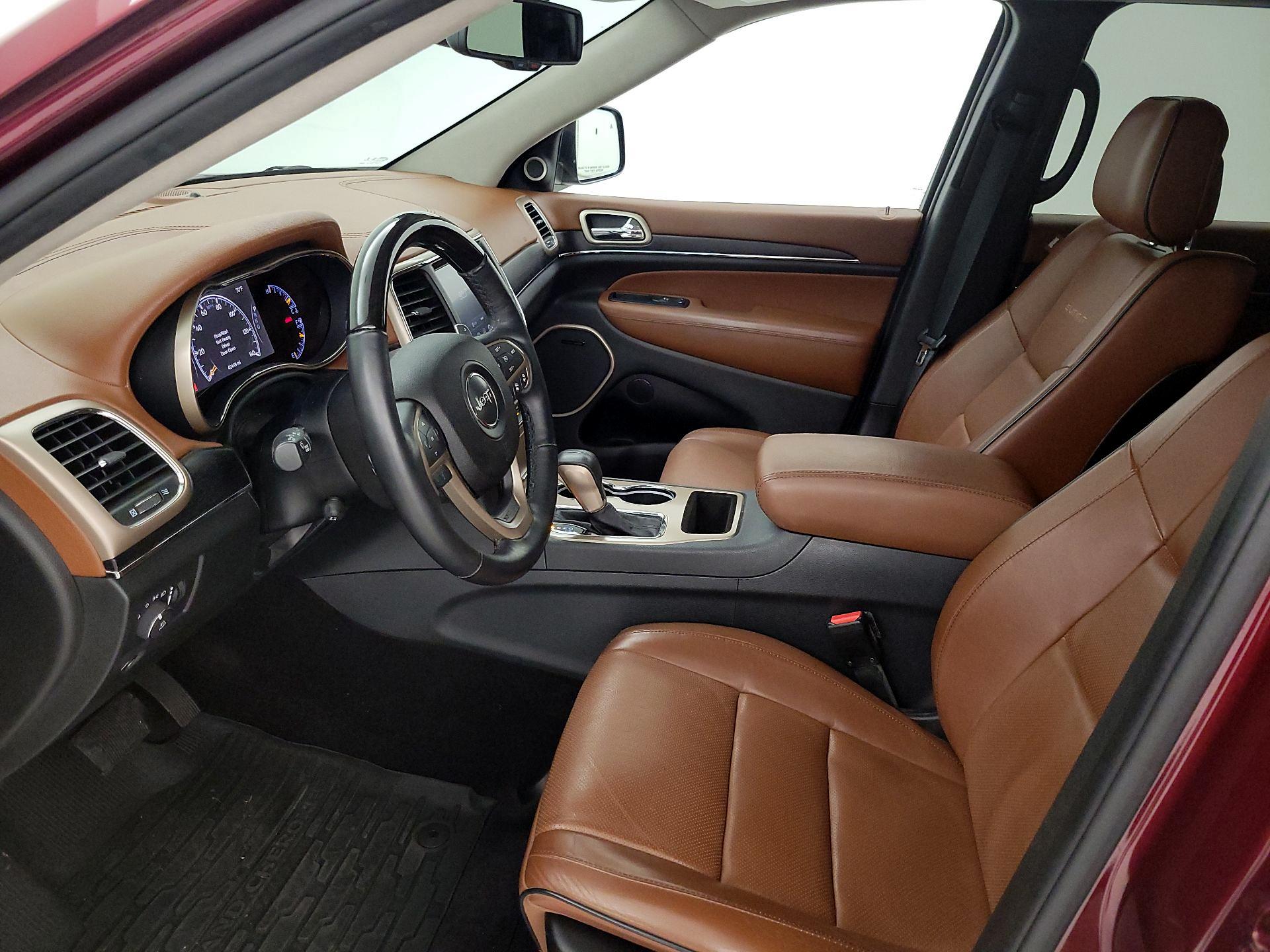 Thumbnail: 2016 Jeep Grand Cherokee - 11