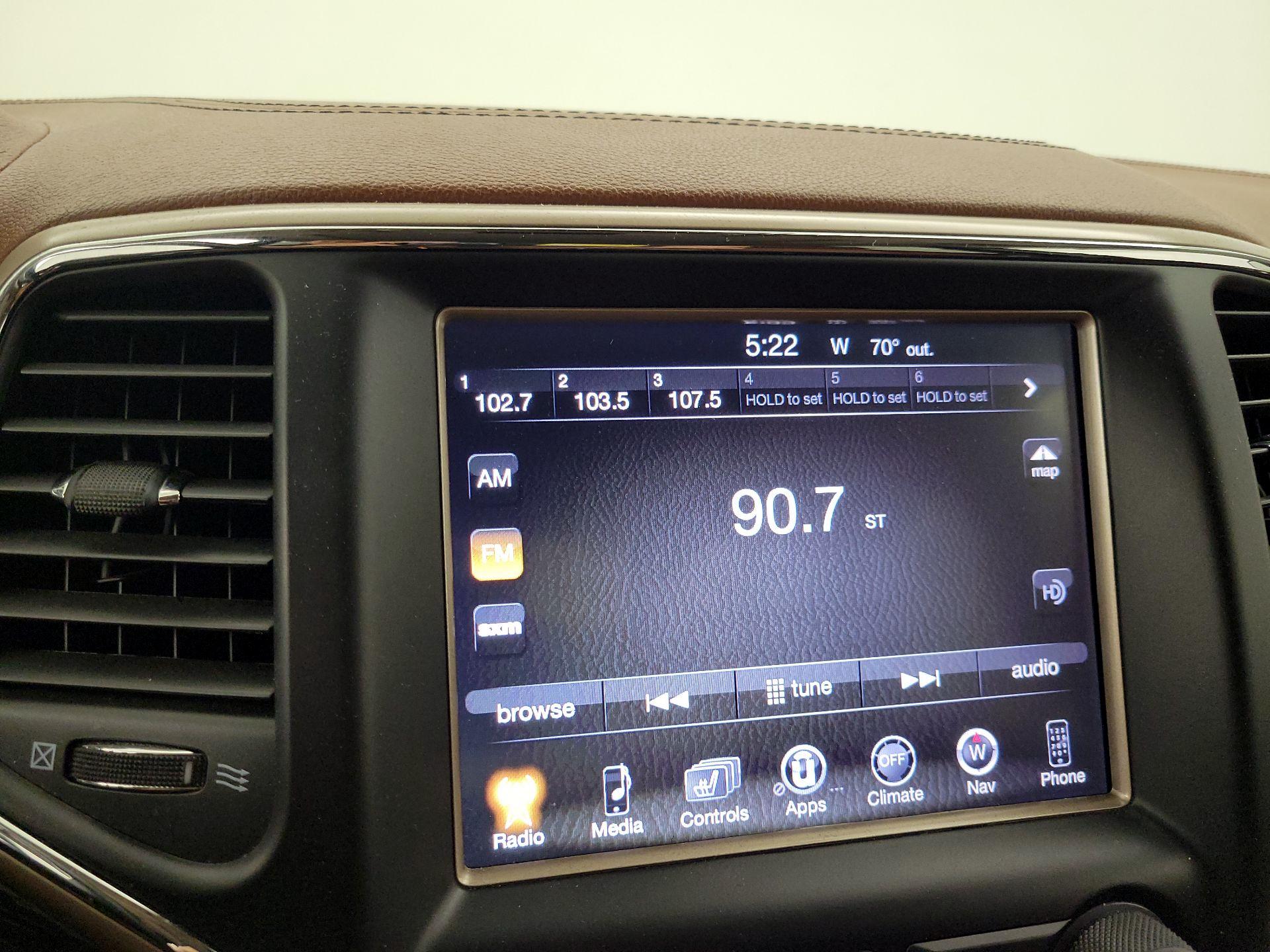 Thumbnail: 2016 Jeep Grand Cherokee - 16