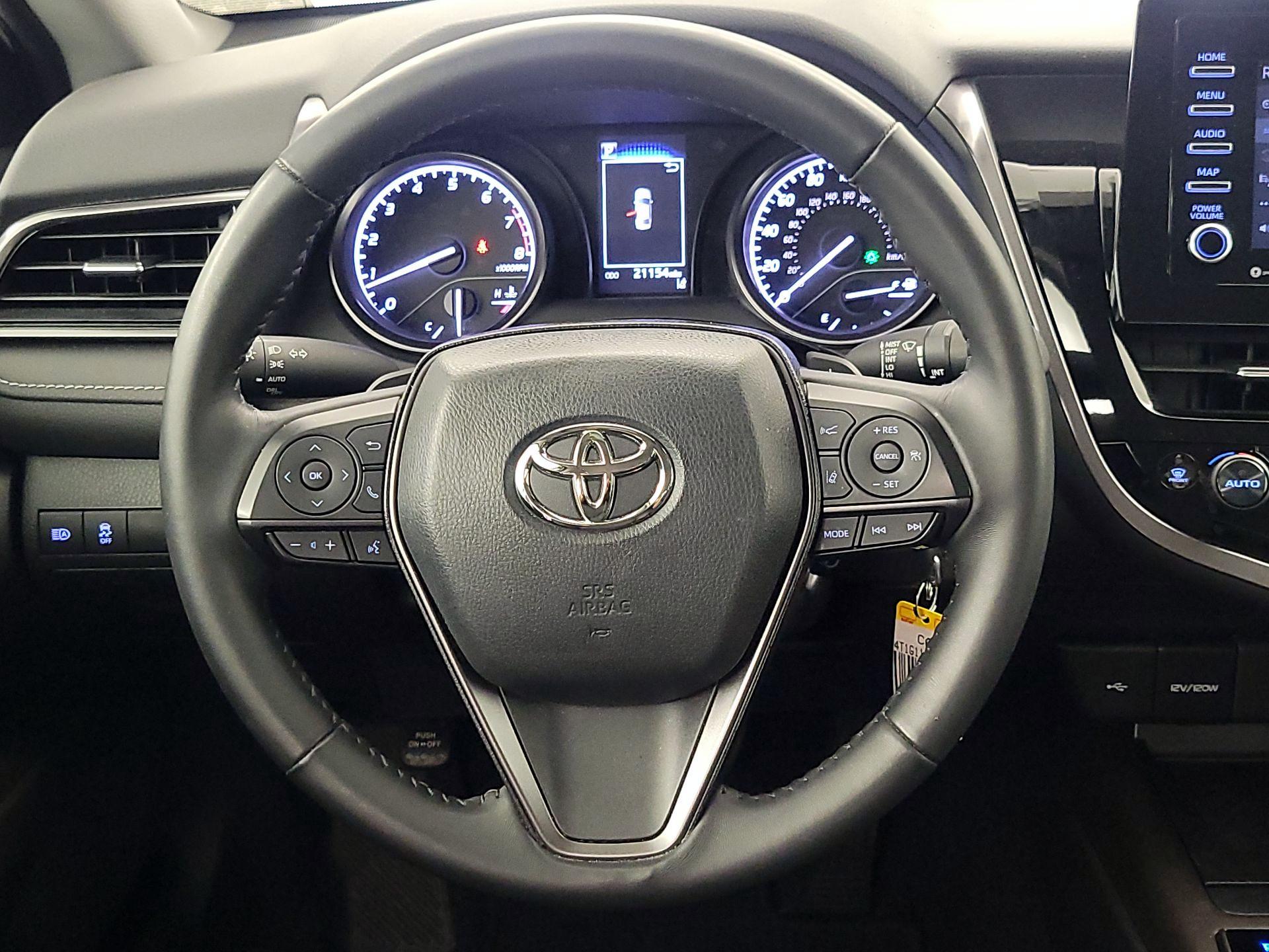 Thumbnail: 2023 Toyota Camry - 10