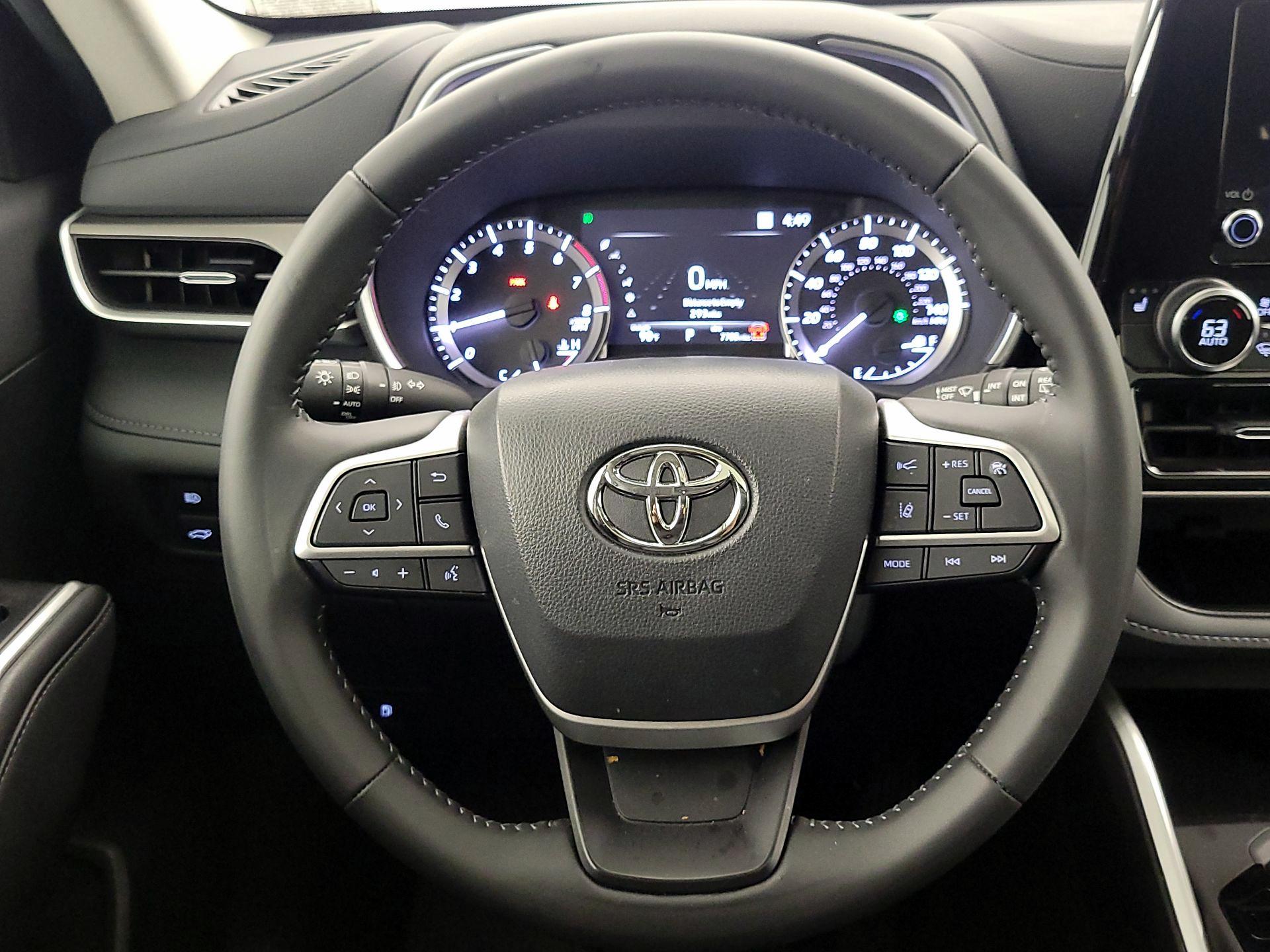 Thumbnail: 2024 Toyota Highlander - 10