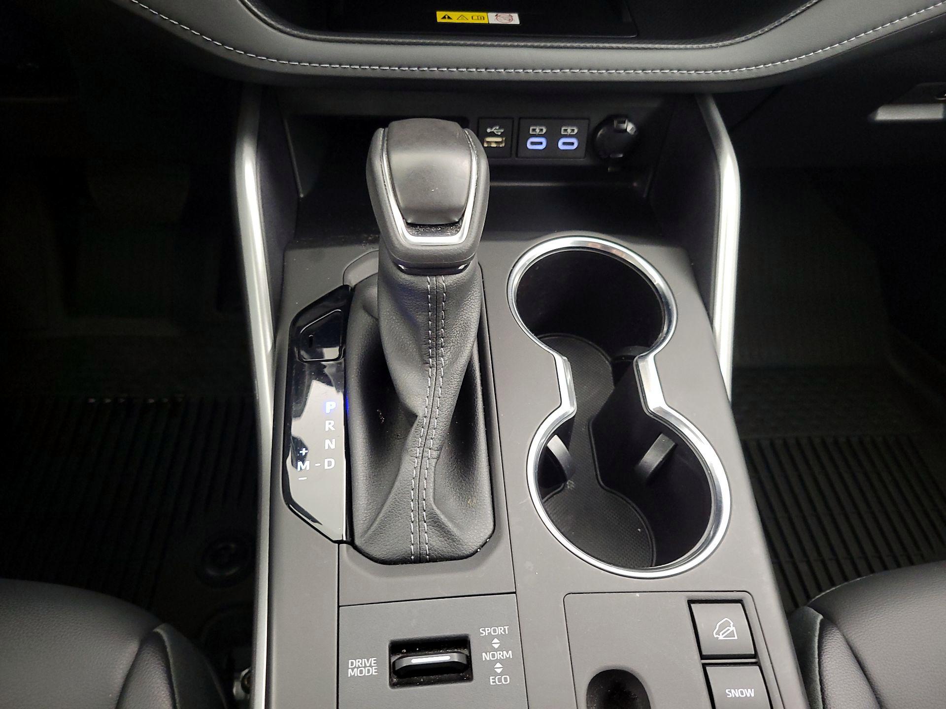 Thumbnail: 2024 Toyota Highlander - 17