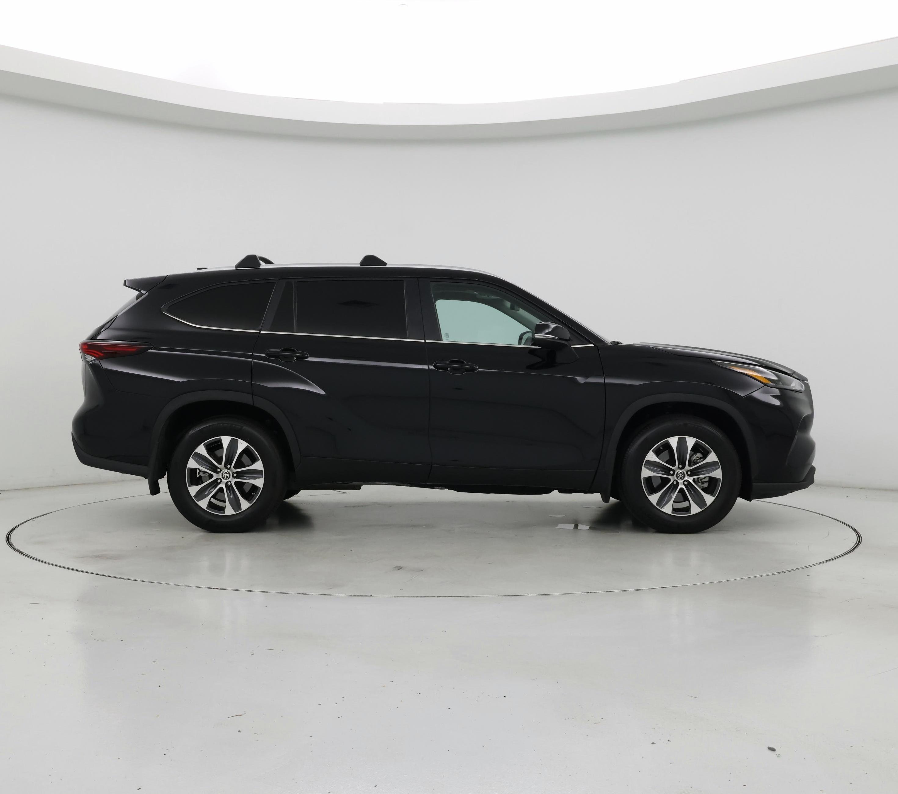 Thumbnail: 2024 Toyota Highlander - 7