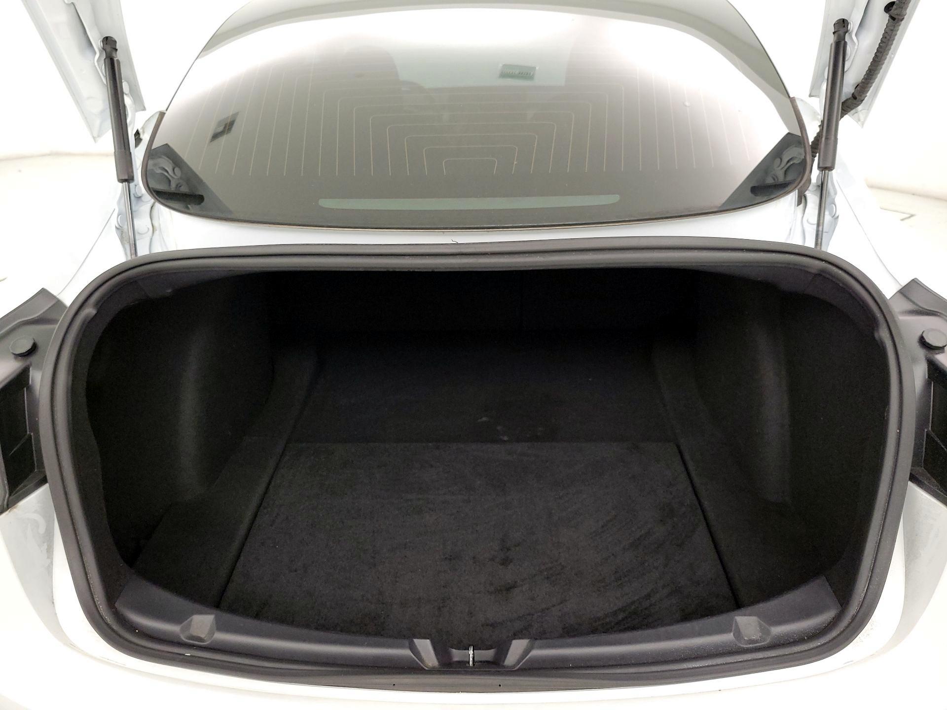Thumbnail: 2019 Tesla Model 3 - 19